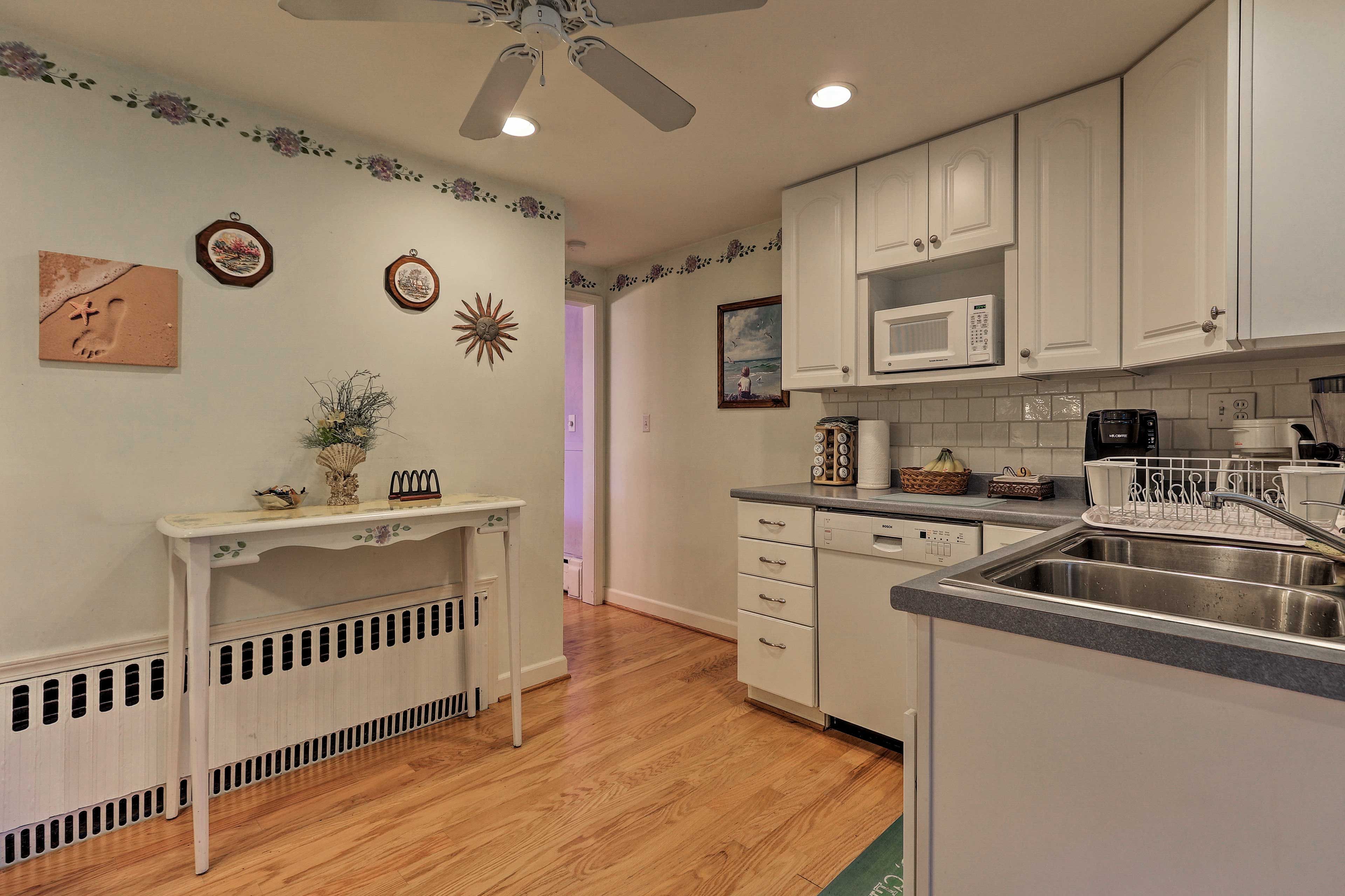 Whip up tasty treats in the fully equipped kitchen.
