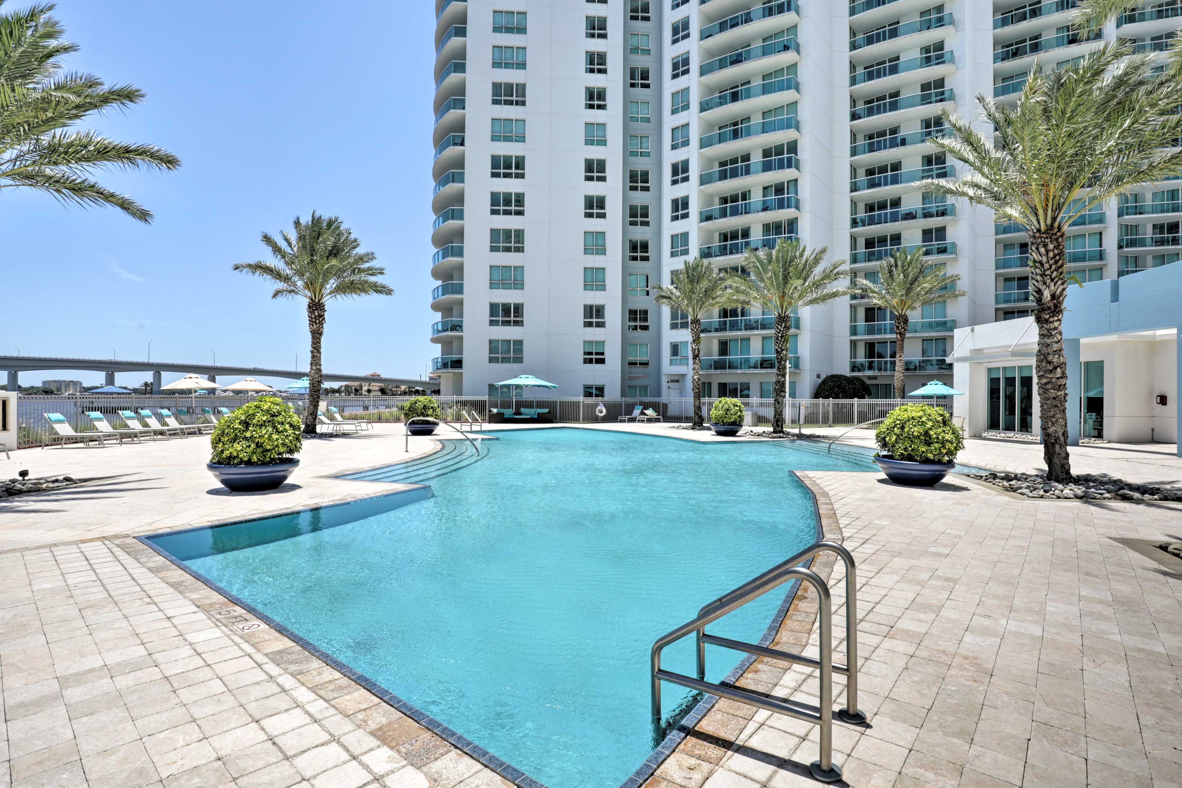 Holly Hill Vacation Rental | 2BR | 2BA | Step-Free Access | 1,200 Sq Ft