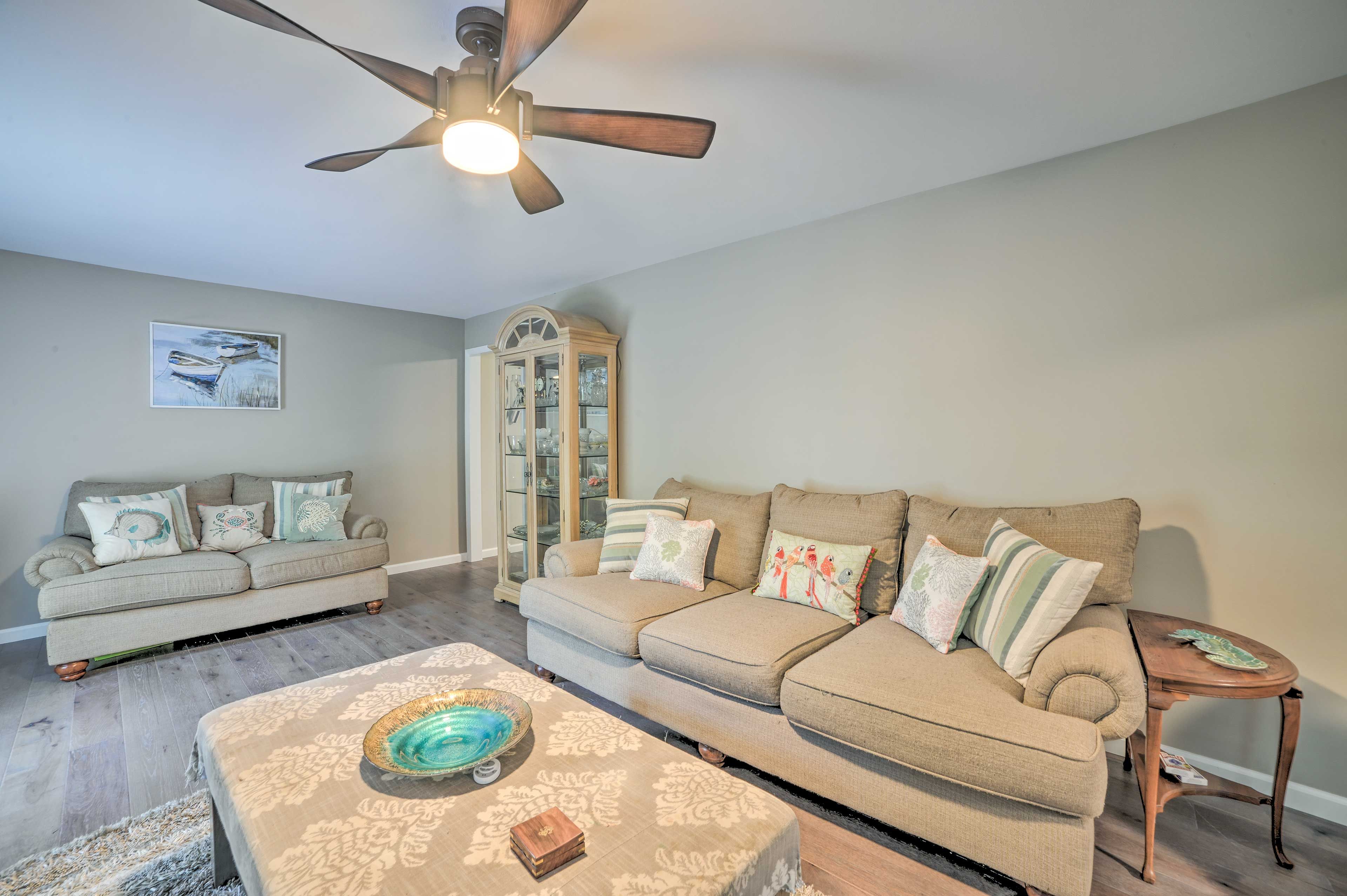 Kick back and relax on the plush sofas.