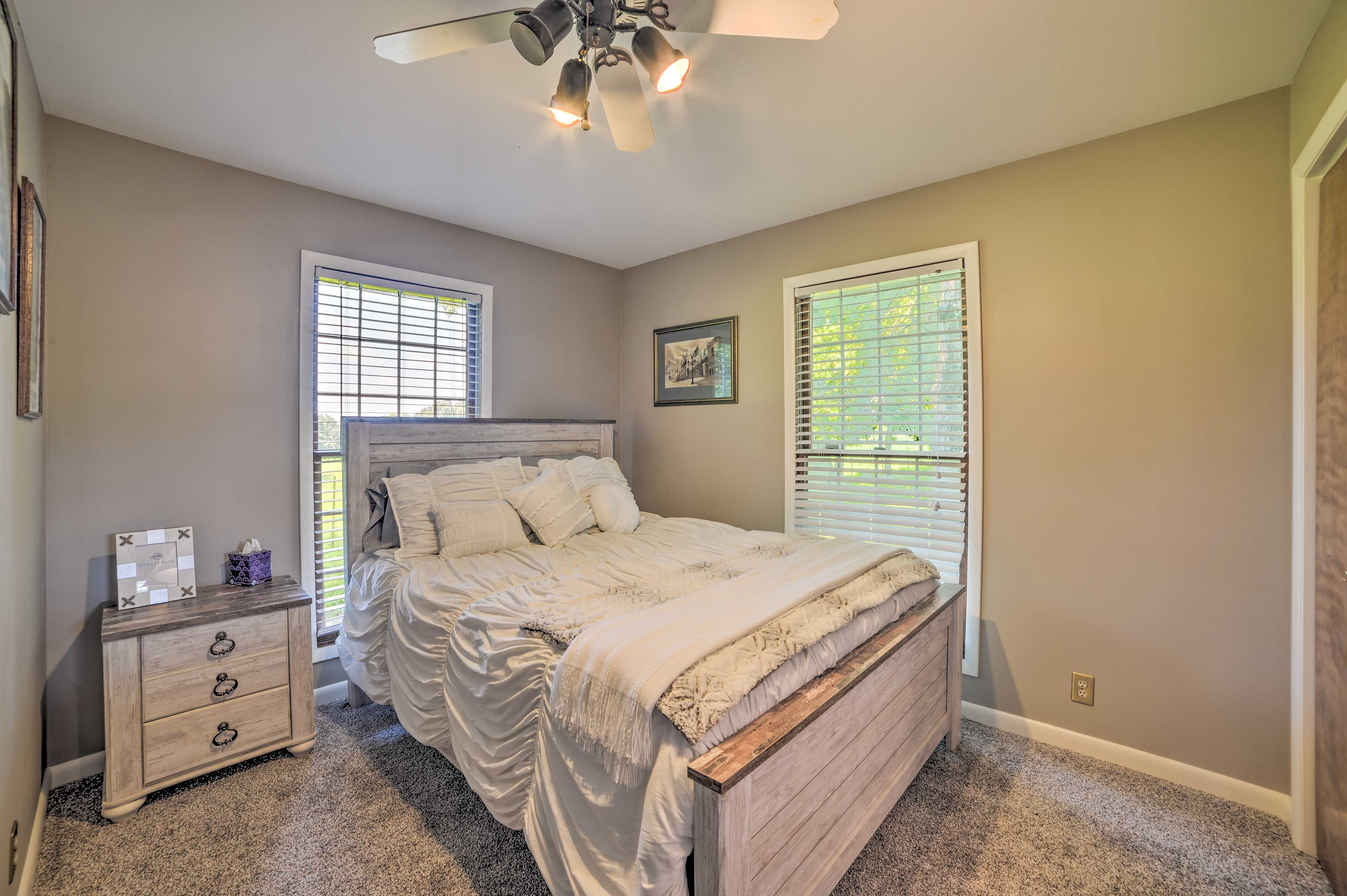 A queen bed completes this room.