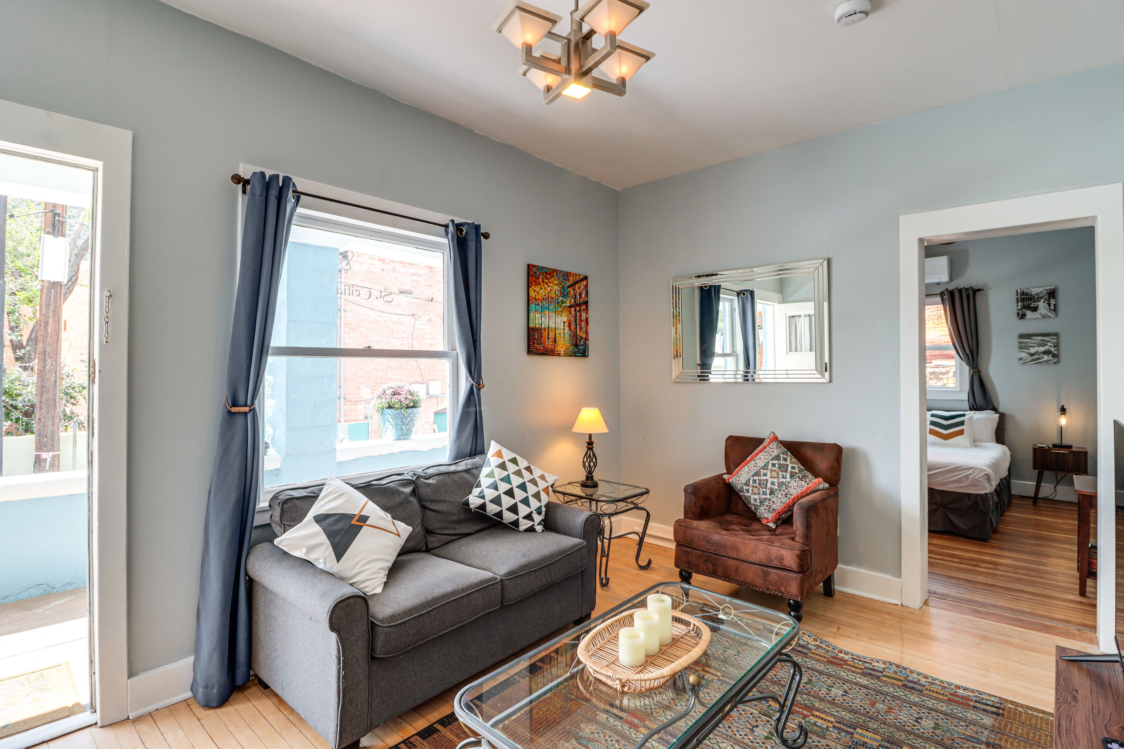 Living Room | Single-Story Apartment