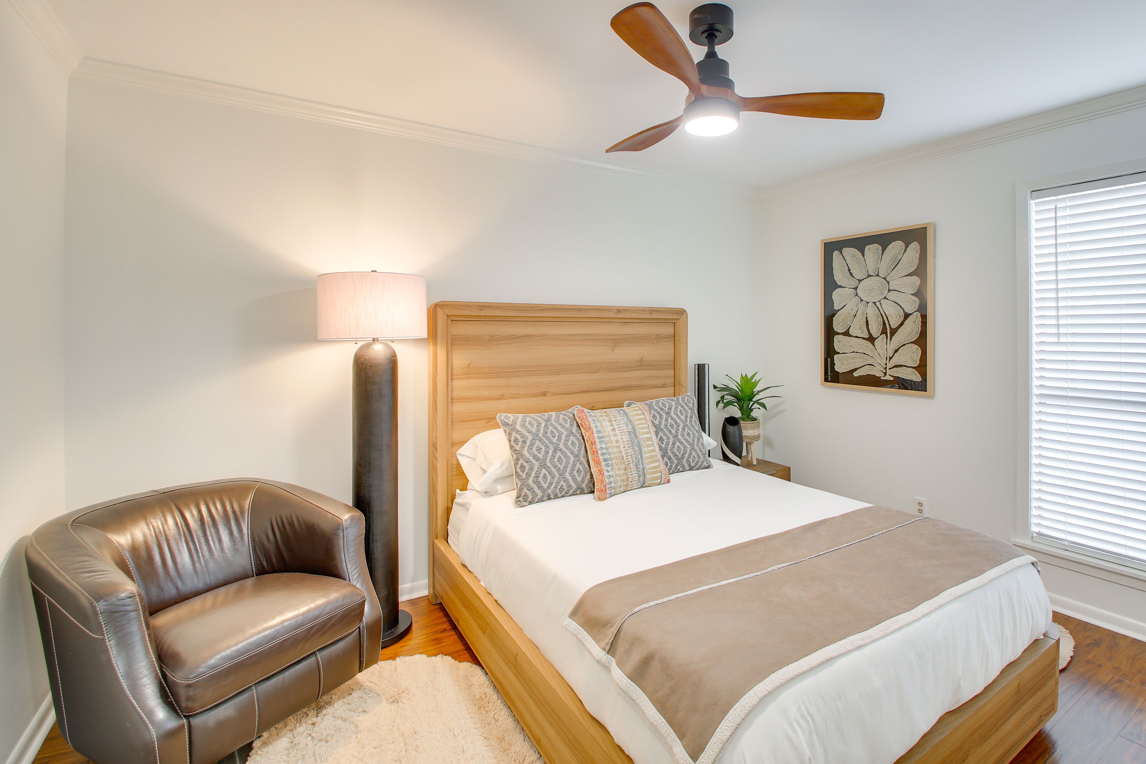 Bedroom 2 | King Bed