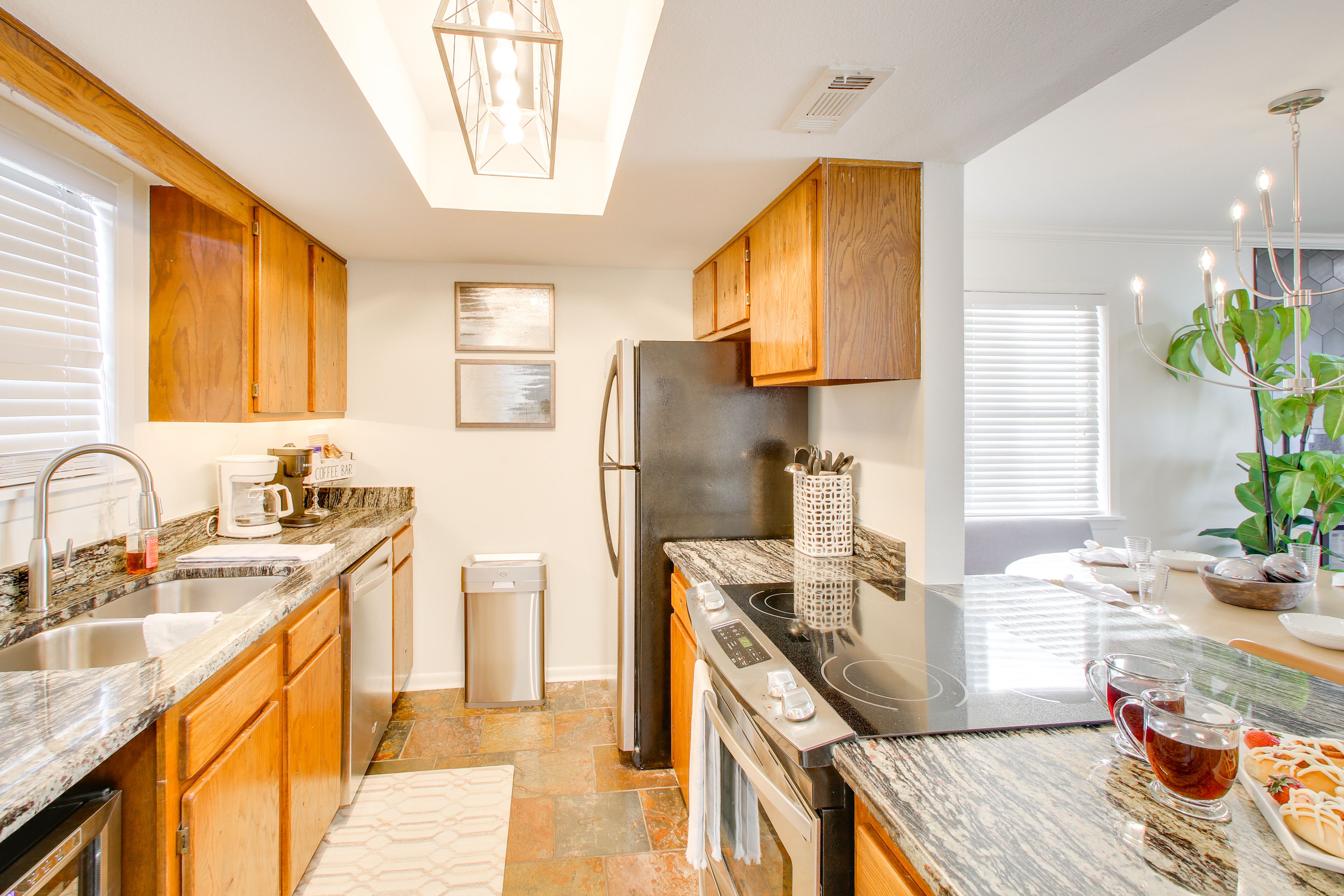 Kitchen | Coffee Maker | Breakfast Bar