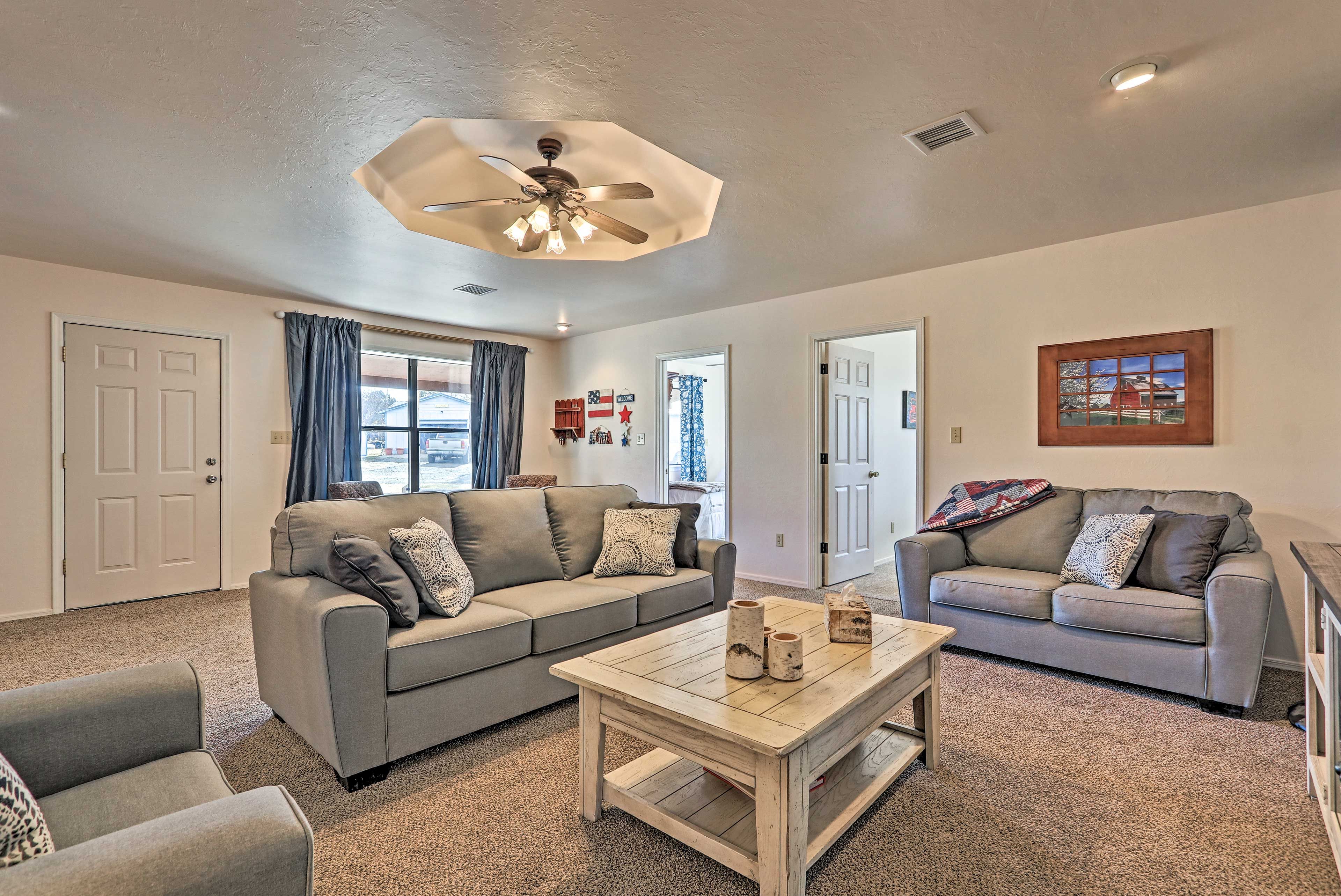 Living Room | Free WiFi | 2 Mini-Split A/C Units