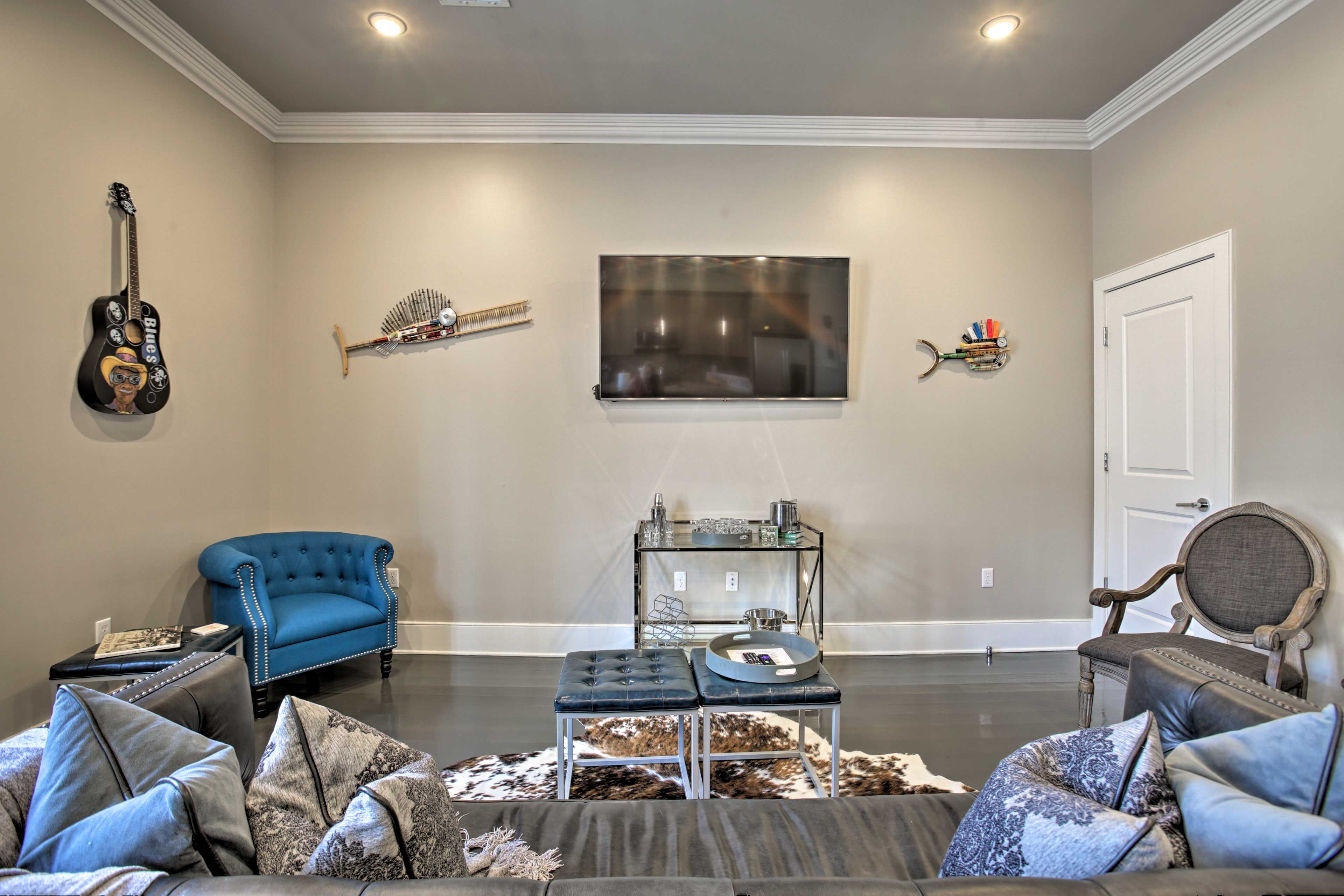 Laissez le bon temps rouler in this vacation rental apartment.