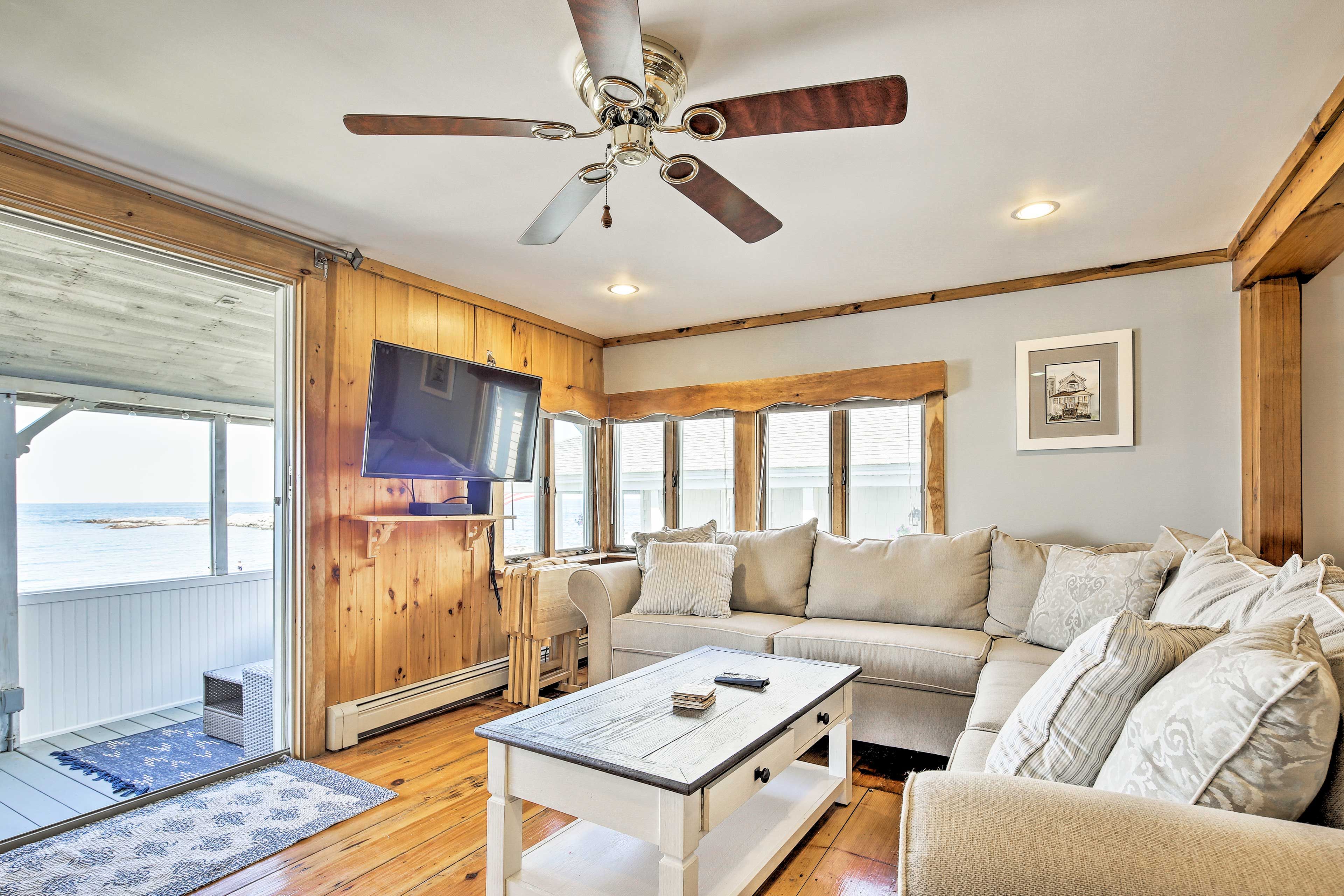 Living Room | Queen Sleeper Sofa | Ocean Views | A/C Units