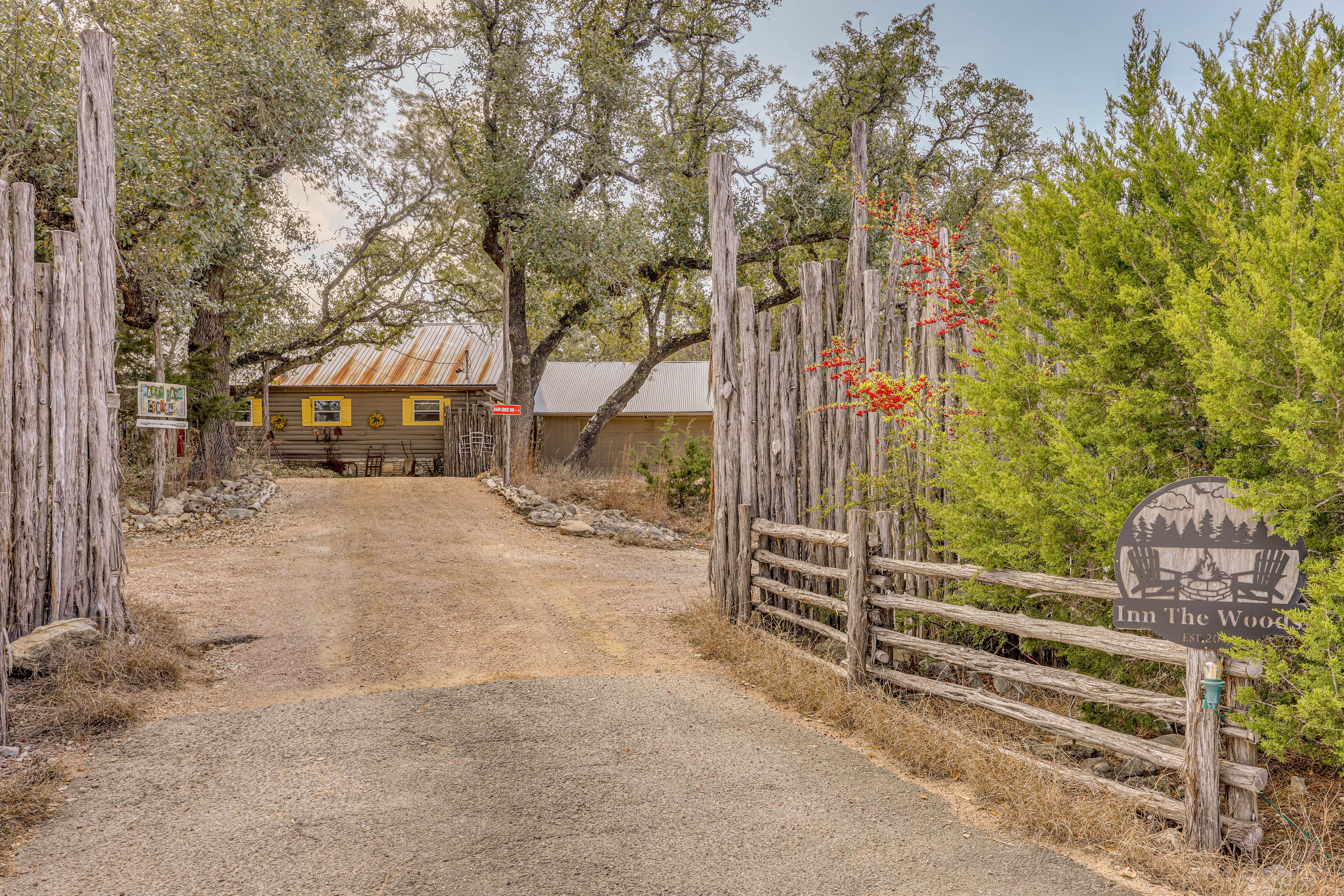 Parking | Driveway (1 Vehicle) | In Front of Garage (2 Vehicles)