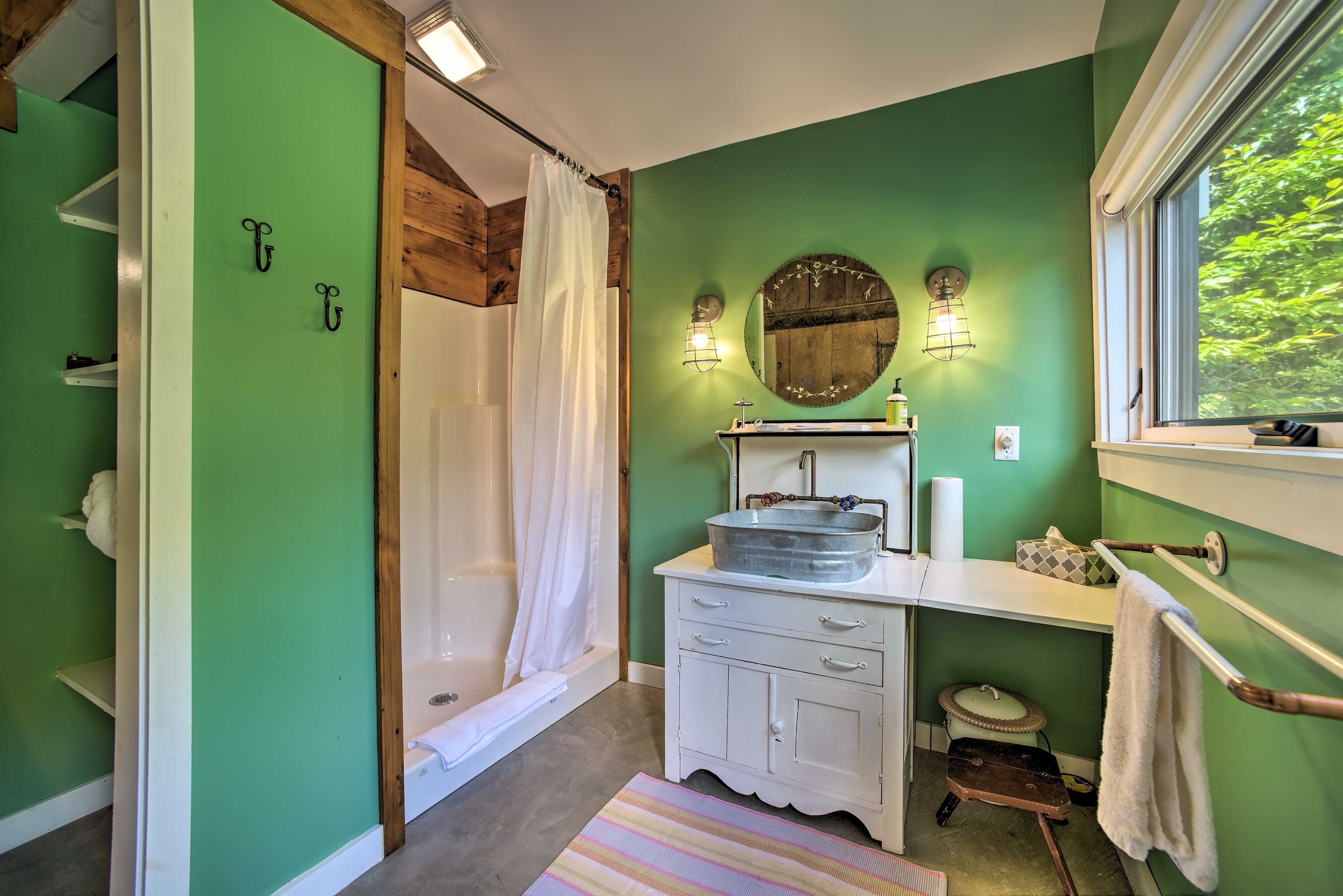 Full Bathroom
