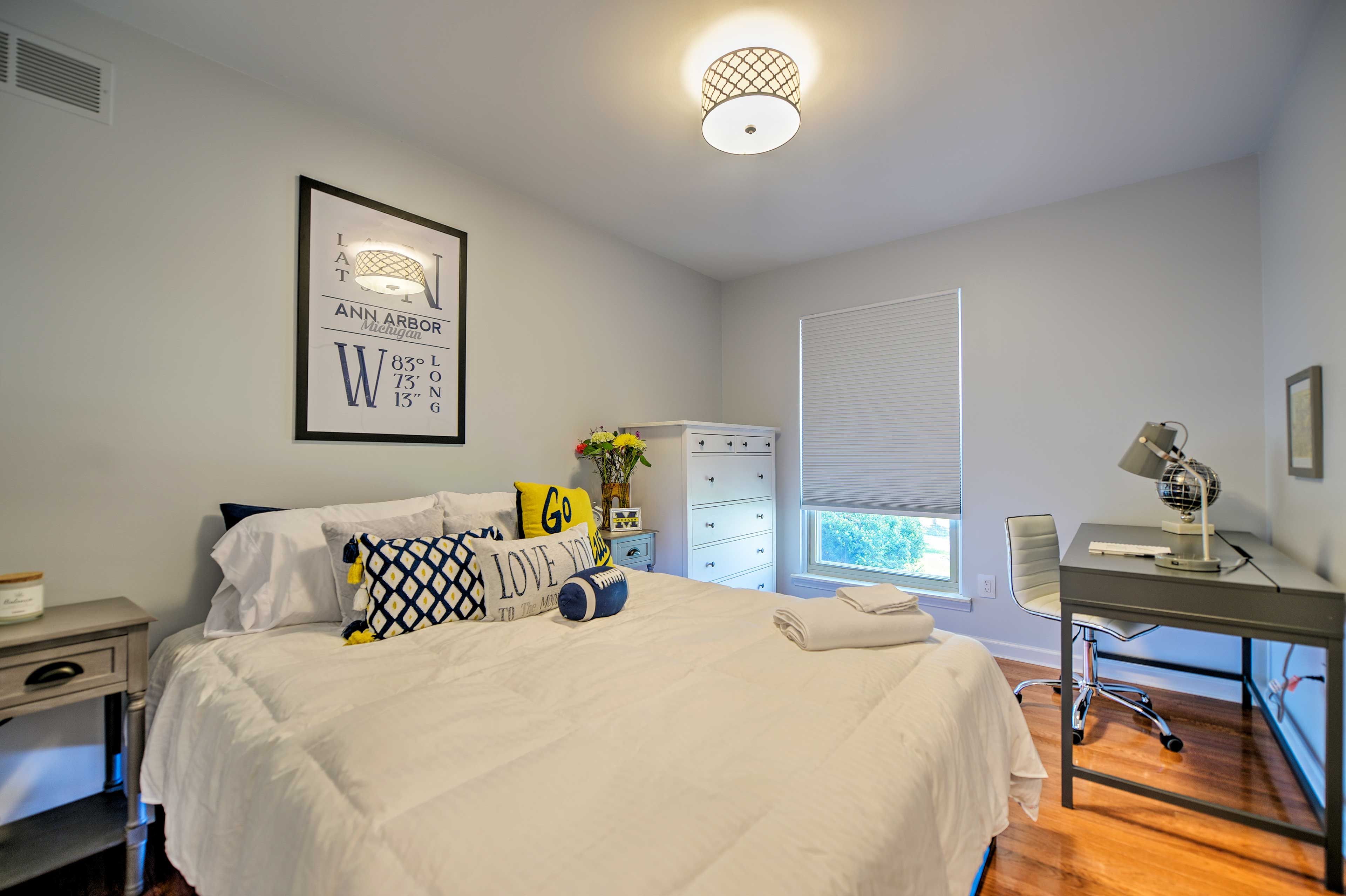 Bedroom 1 | Queen Bed | Linens Provided