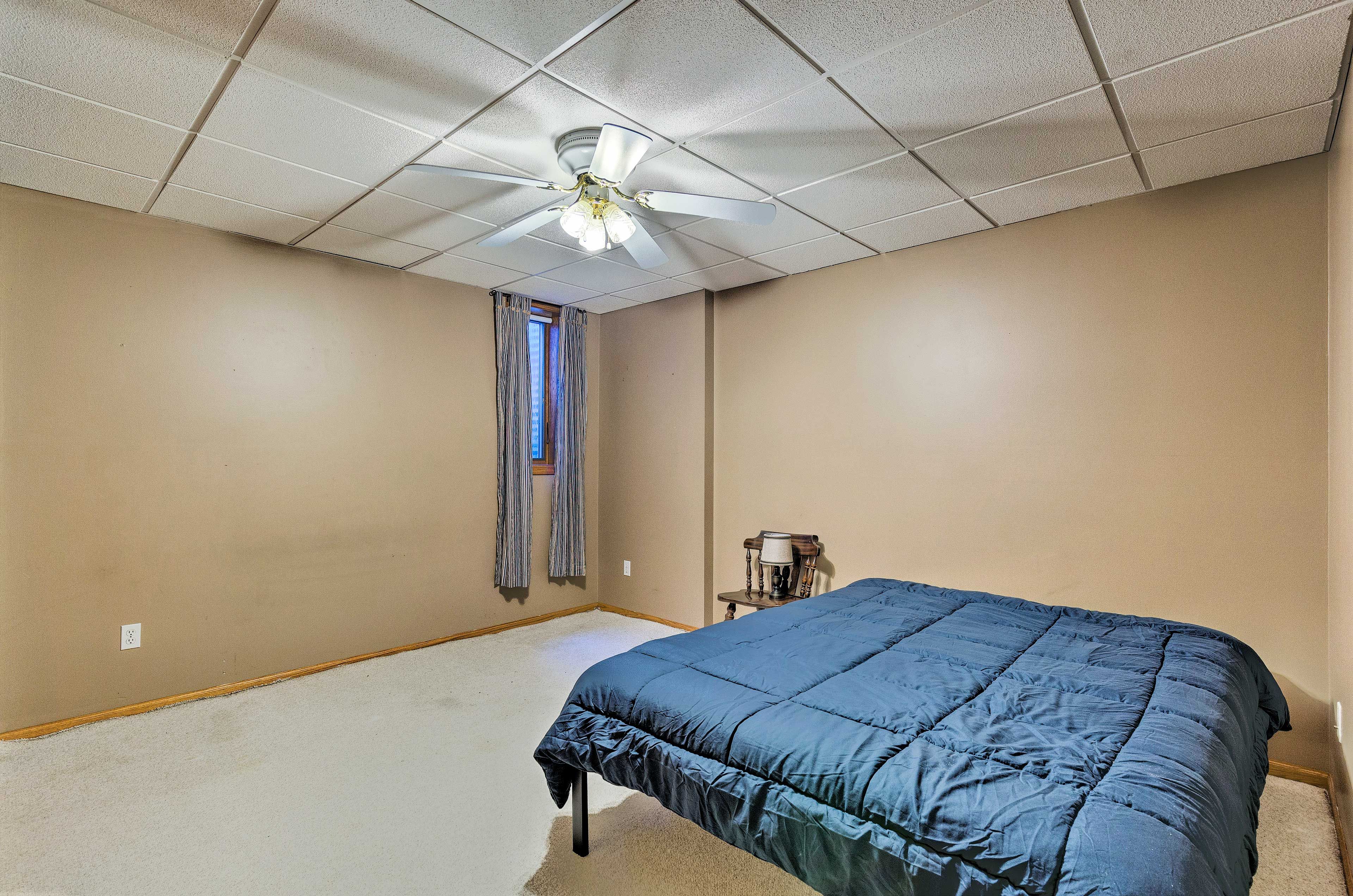 Bedroom 3 | King Bed