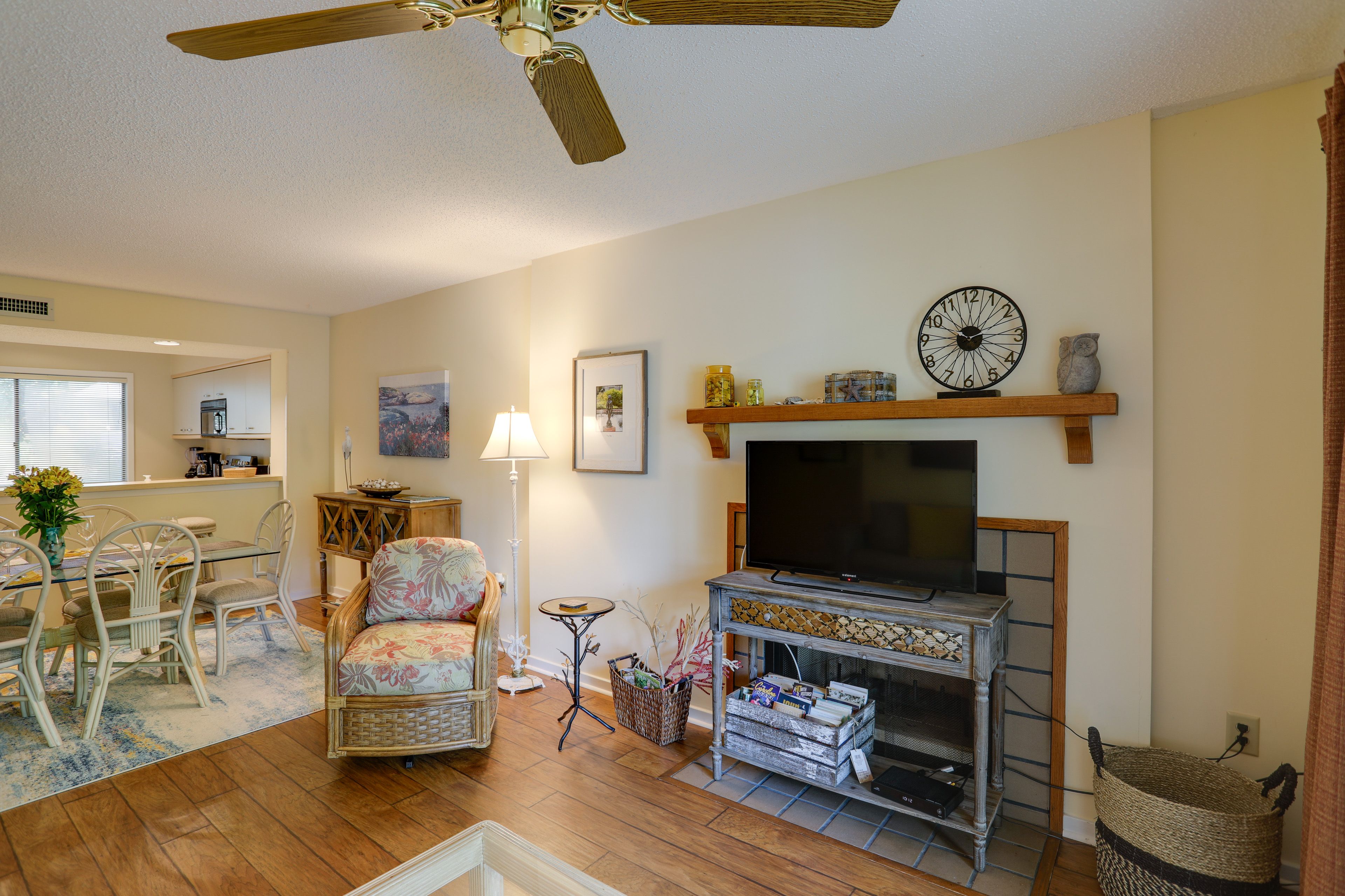 Living Room | Pond Views