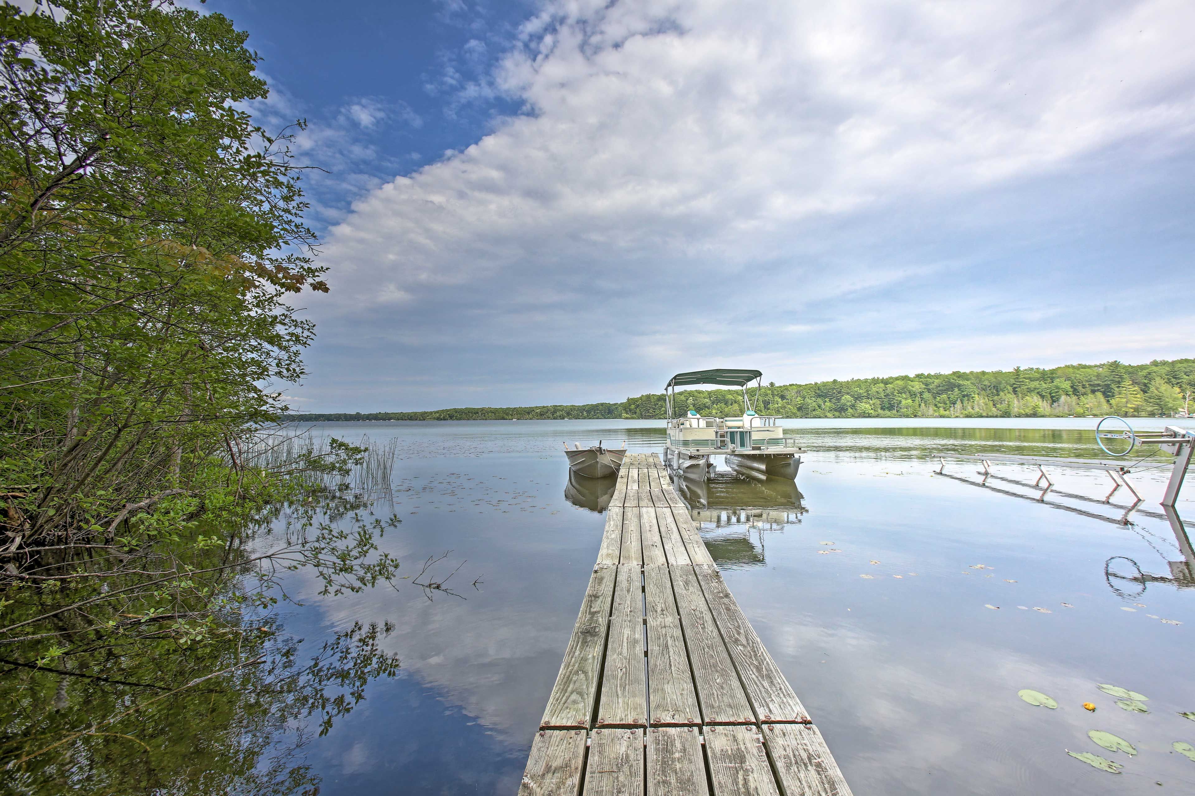 Stay just a short walk from this seasonal dock on beautiful Green Lake!