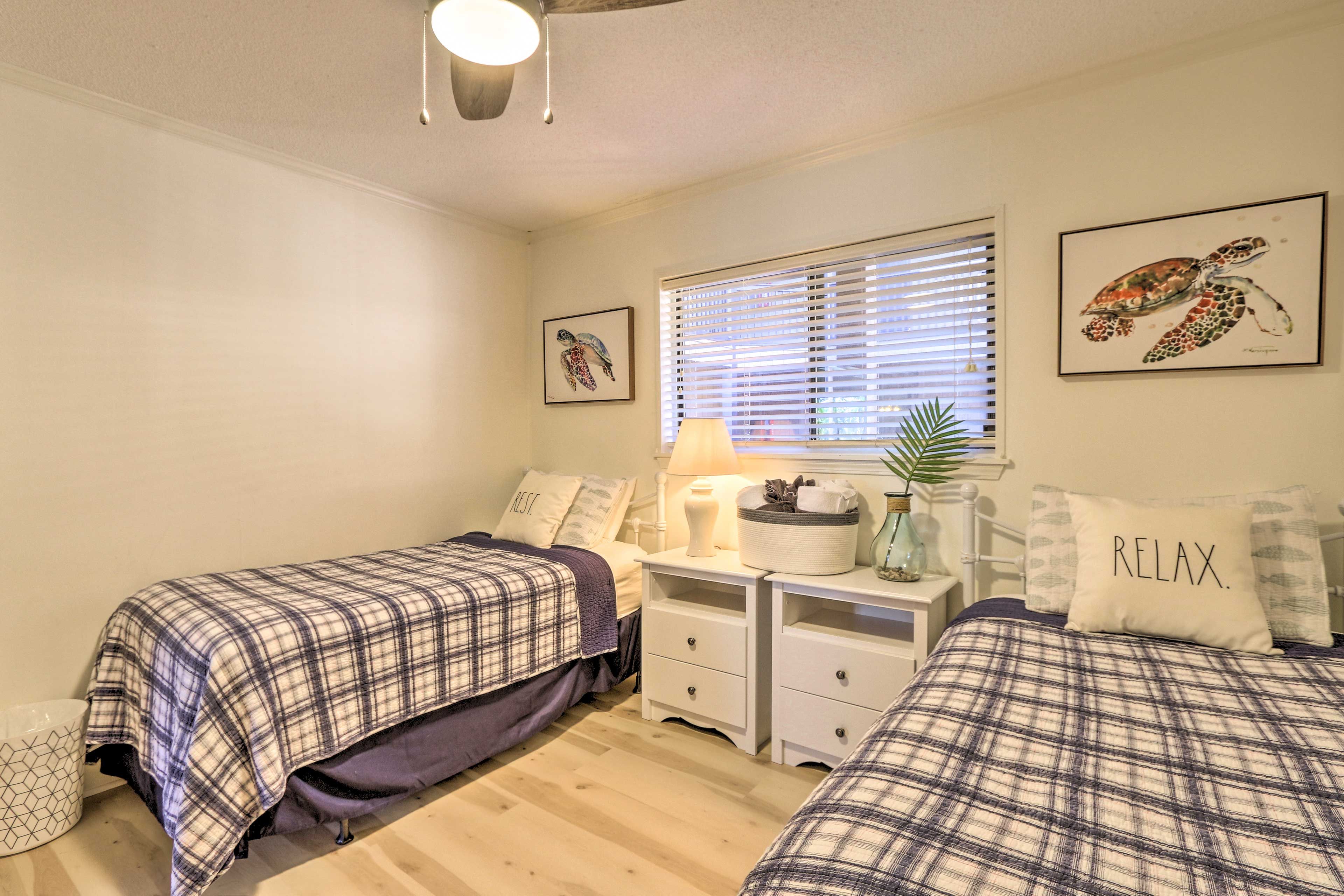 Bedroom 2 | 2 Twin Beds