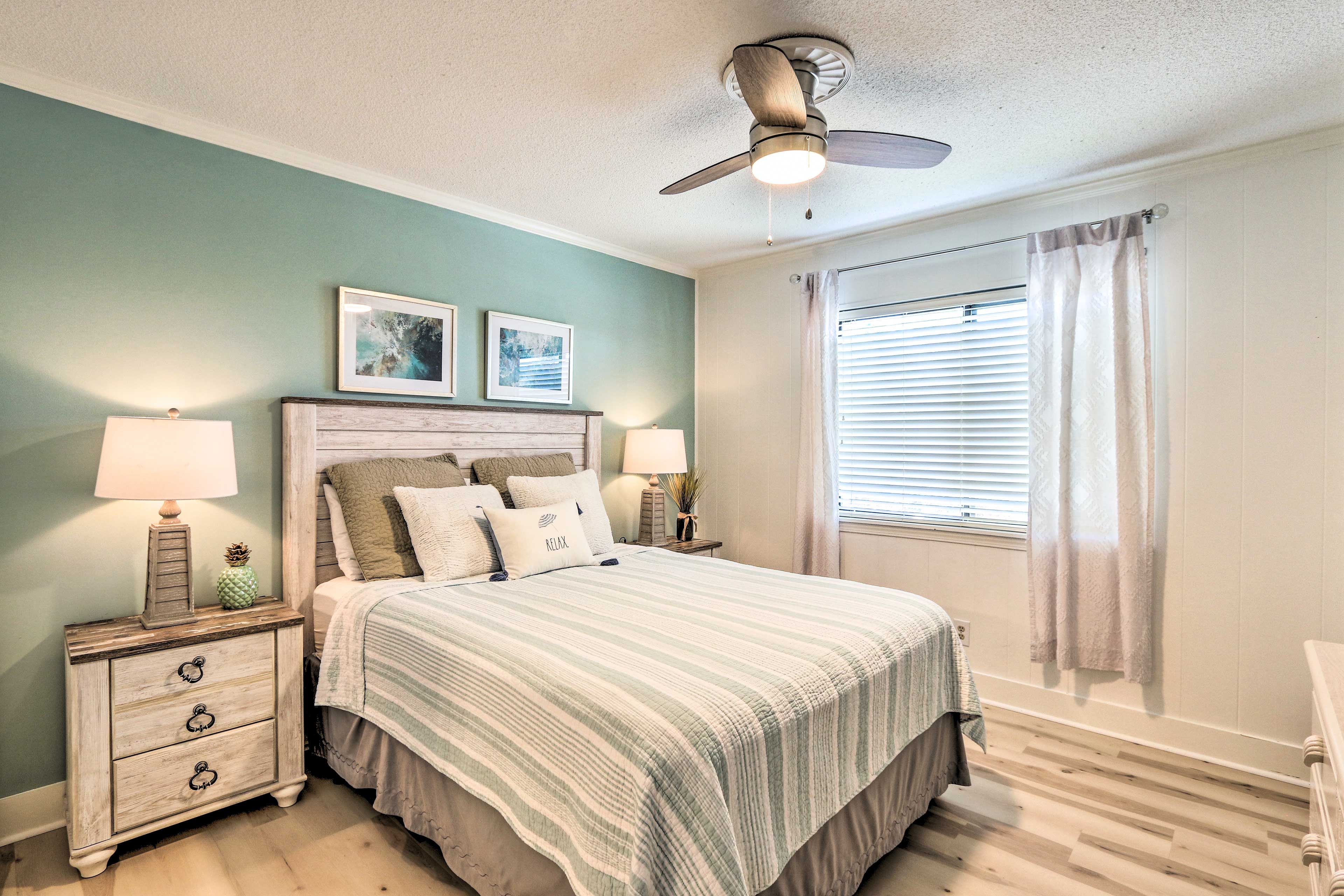 Bedroom 1 | Queen Bed | Linens Available