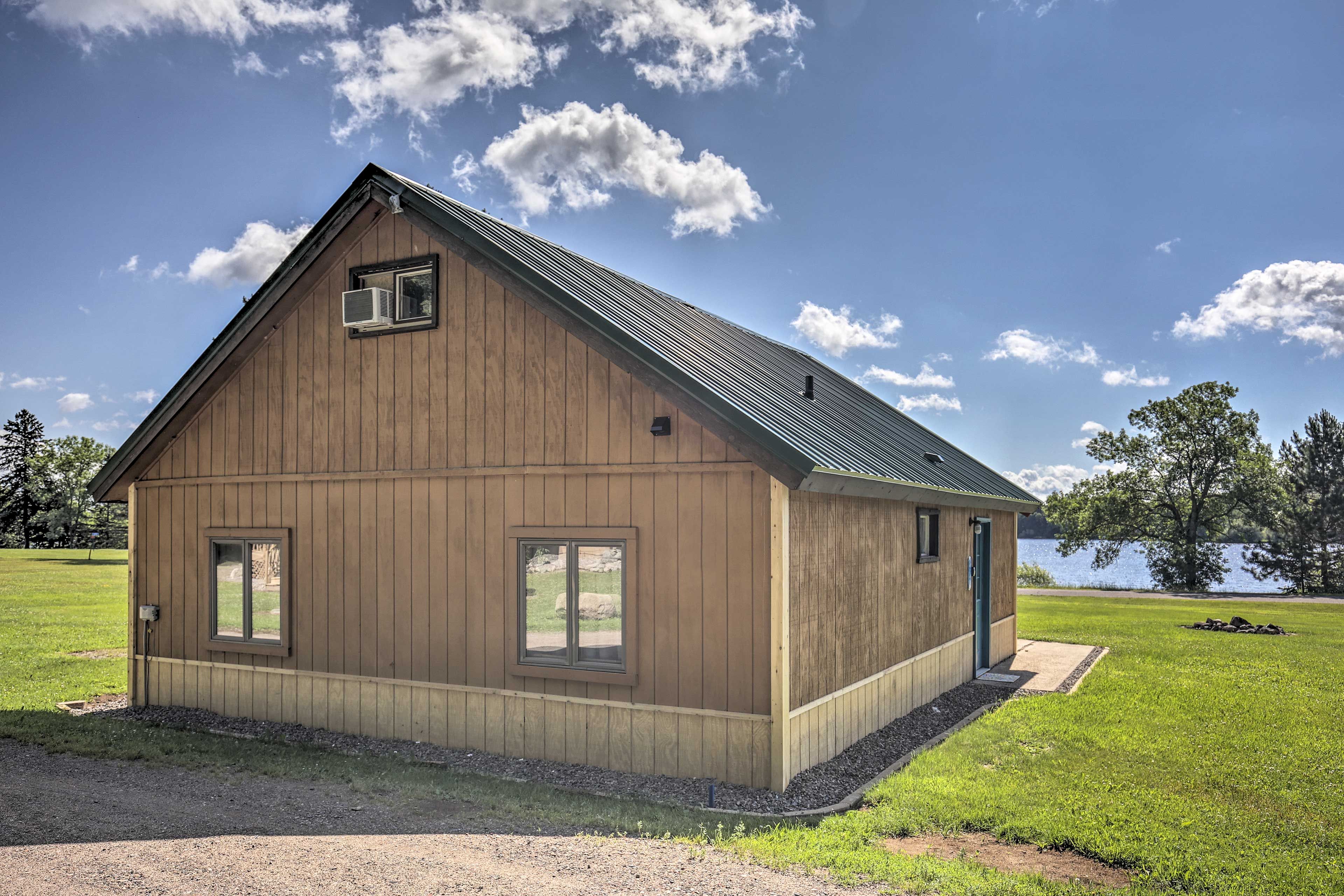 Cabin Exterior | RV/Trailer Parking