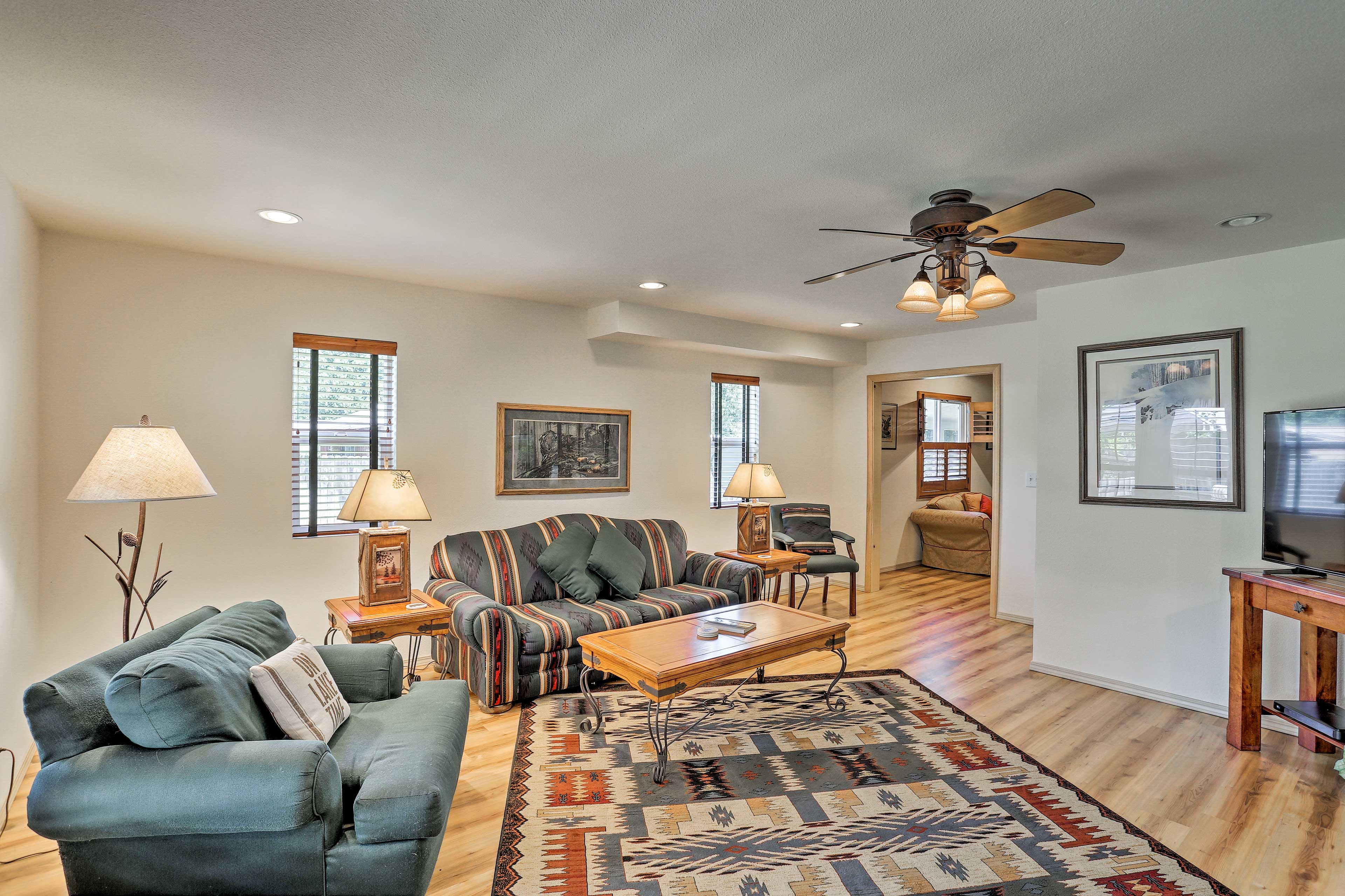 Living Room | Sleeper Sofa