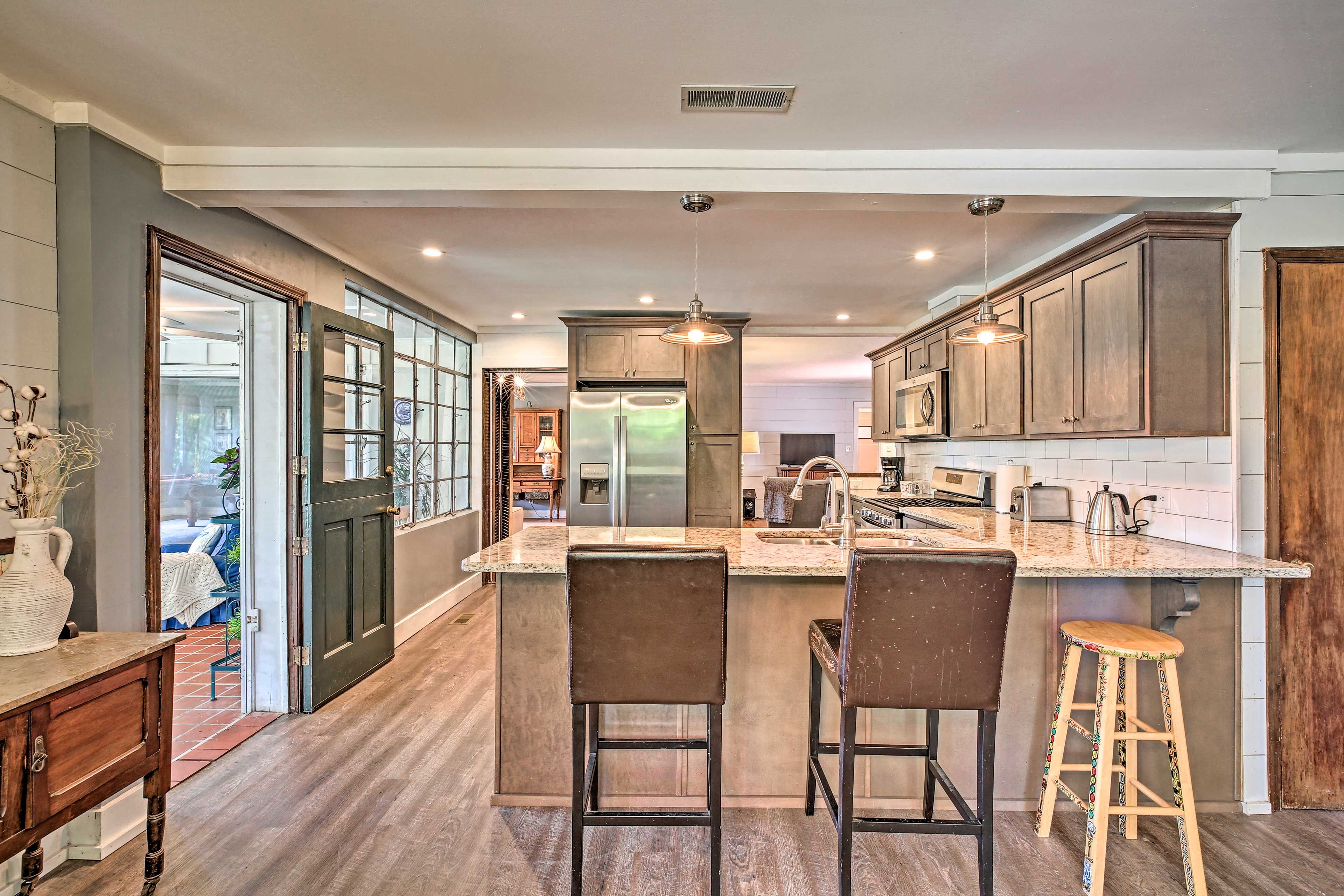 Kitchen | Cooking Basics | Bar Seating | Drip Coffee Maker