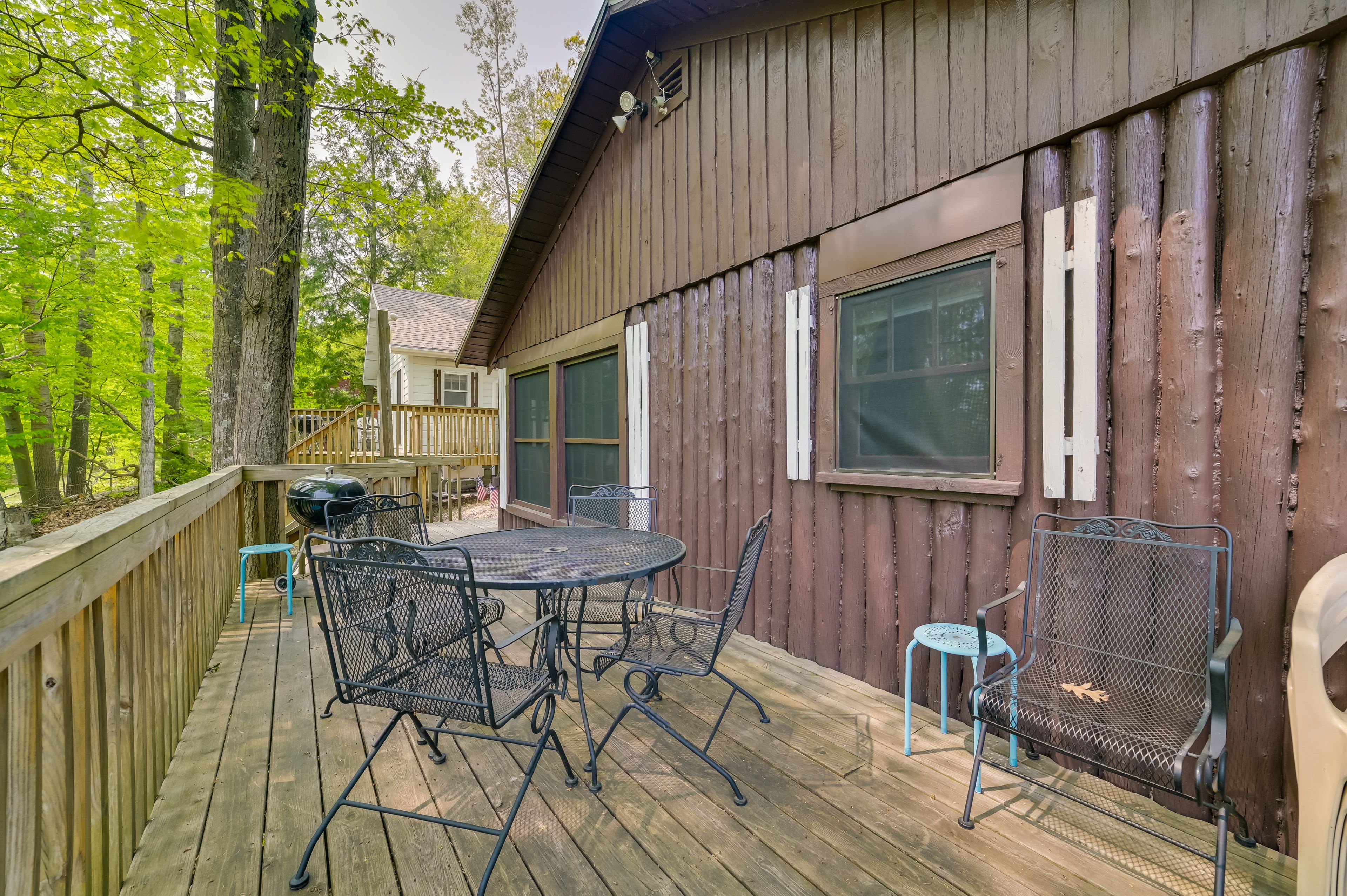 Private Deck | Charcoal Grill