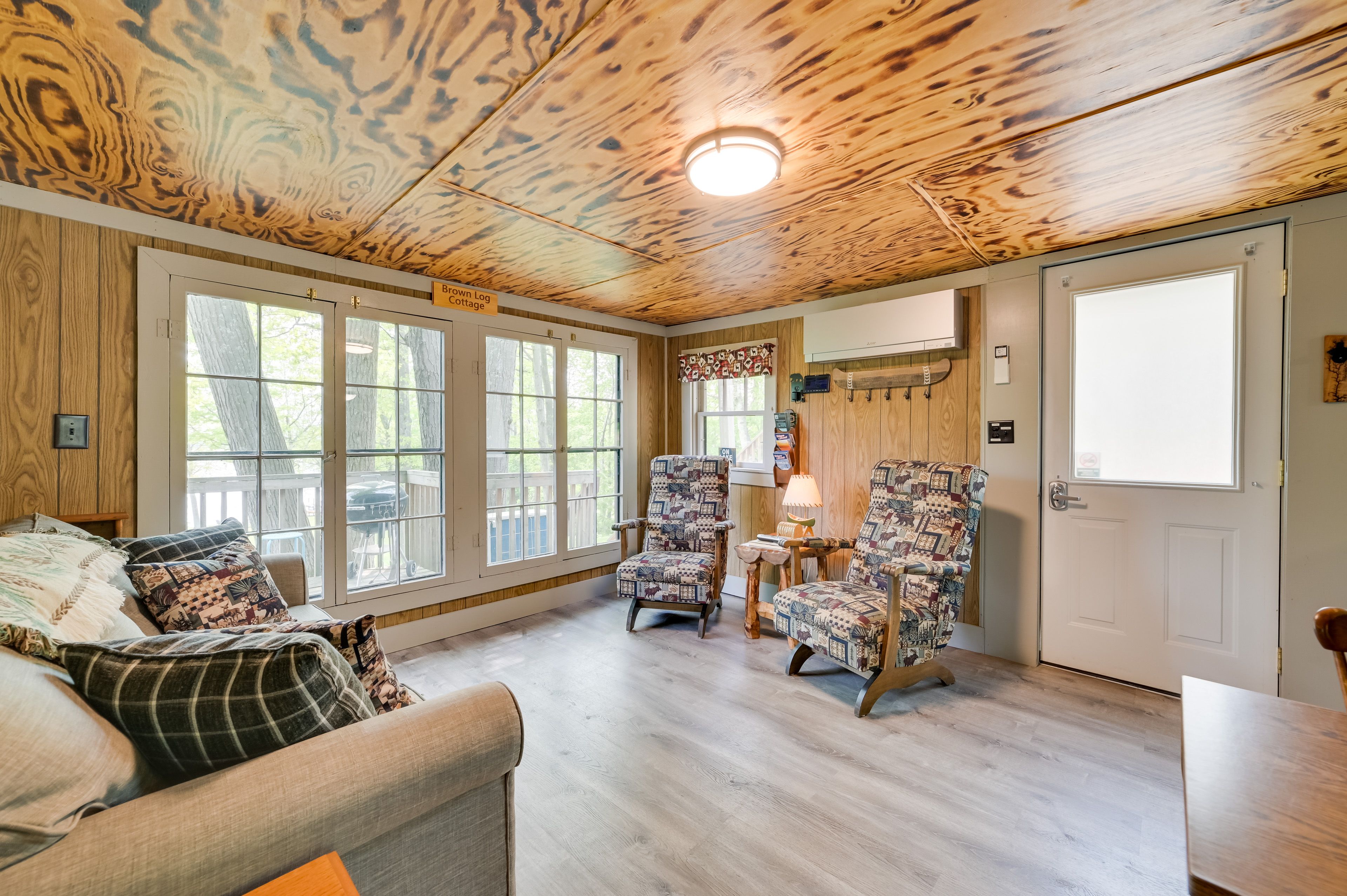 Living Room | A/C & Heating