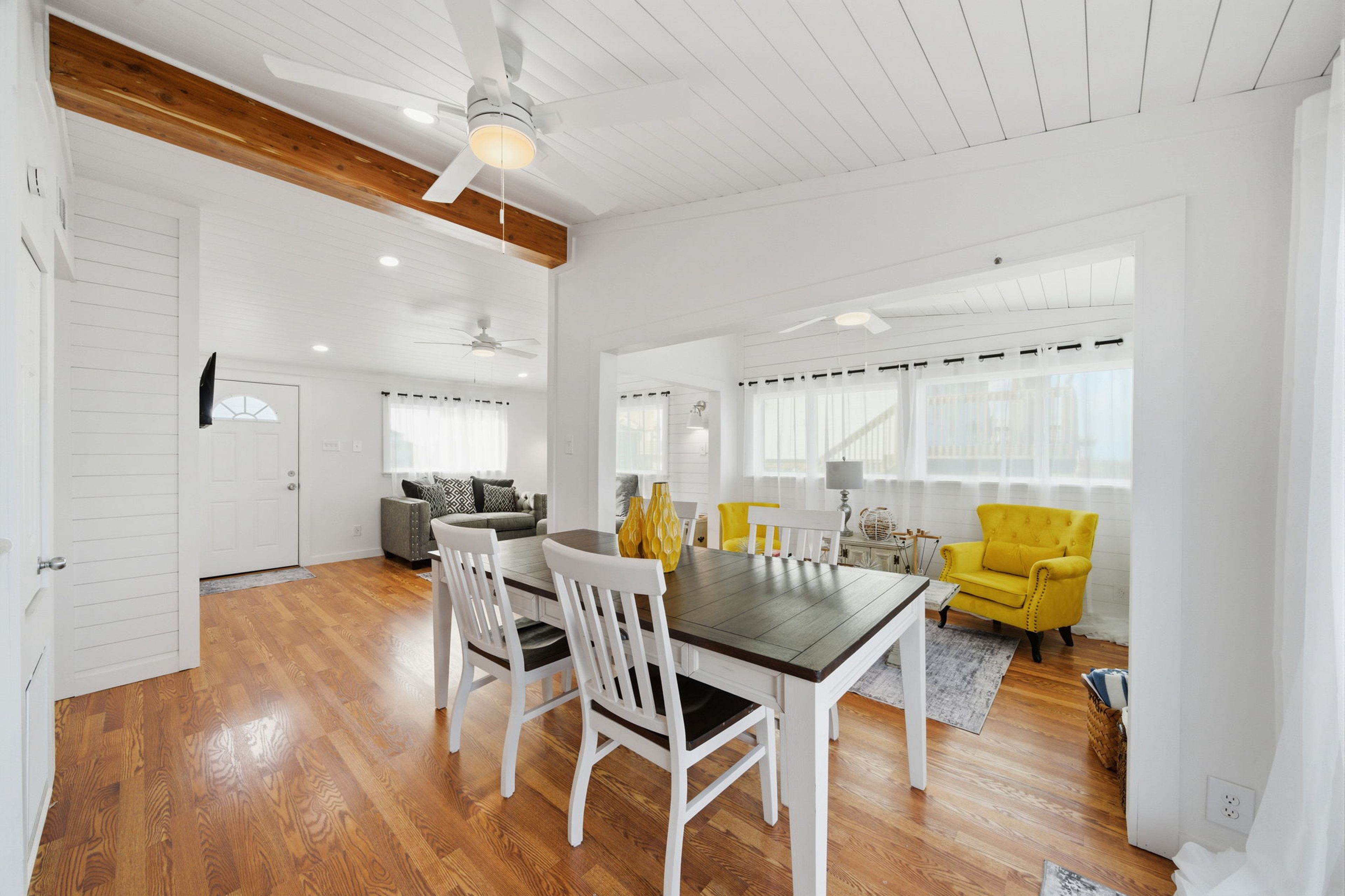 Dining Area | Dishware & Flatware