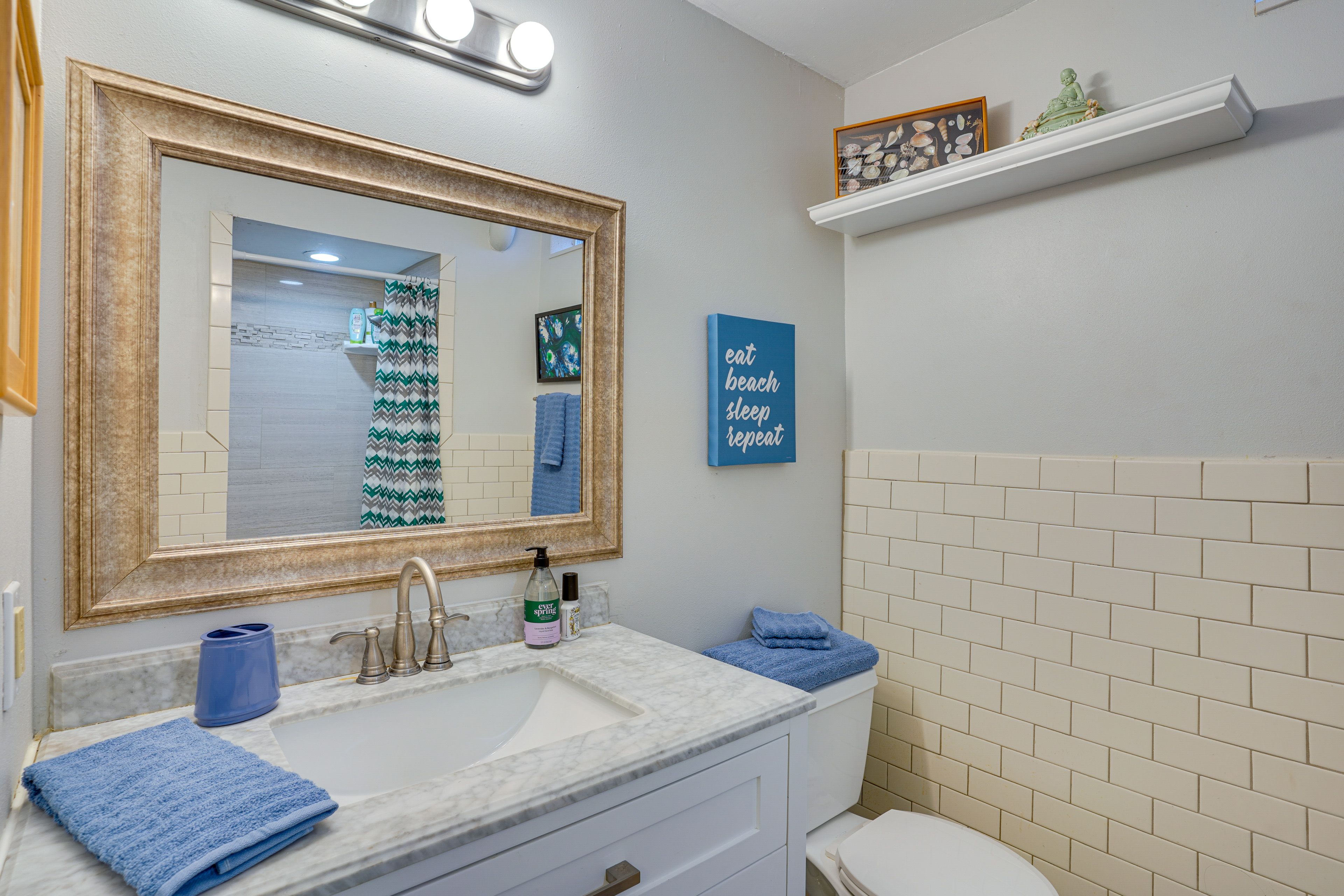 Full Bathroom | Lower Level | Complimentary Toiletries