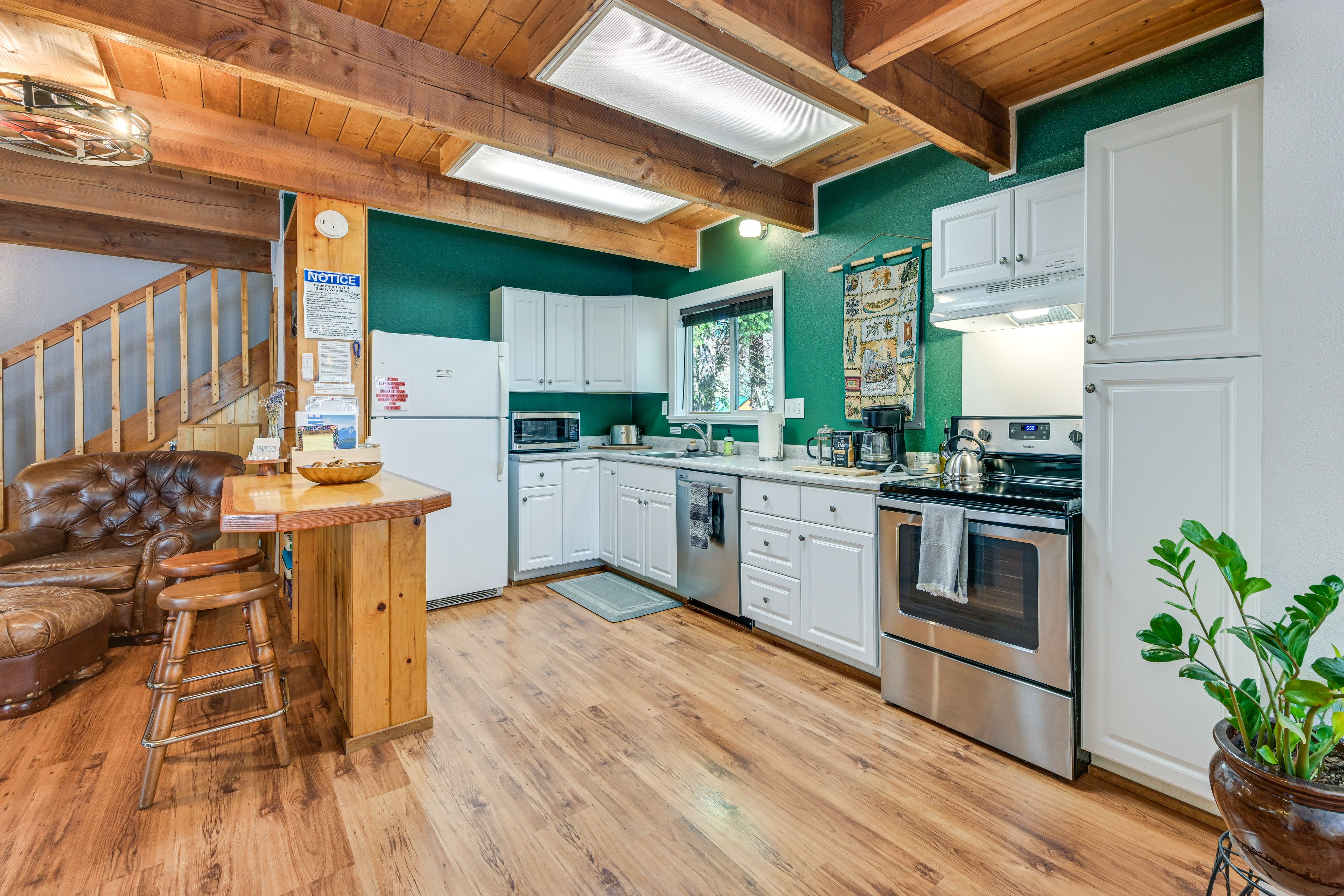 Kitchen | Cooking Basics | Dishware/Flatware