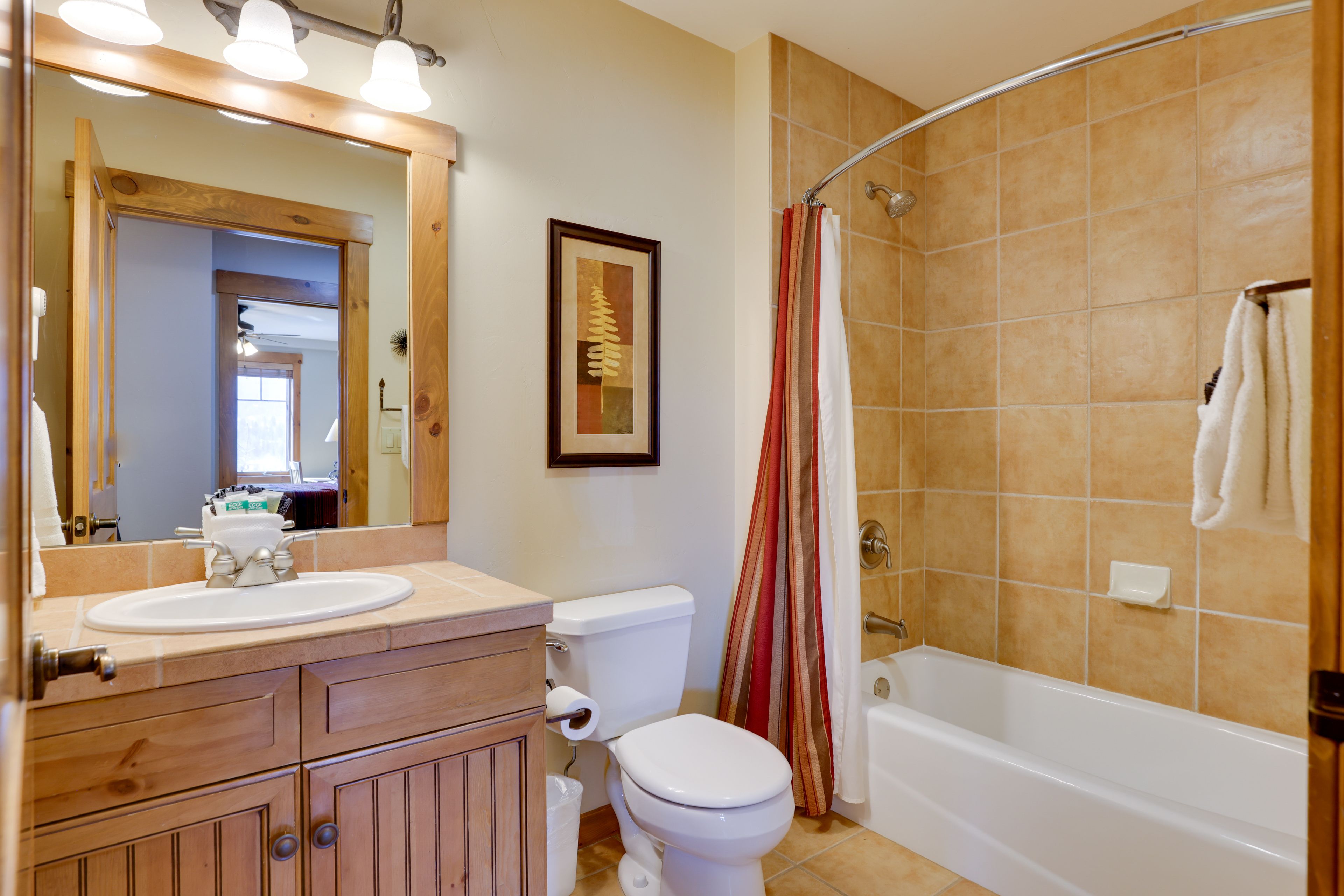 Full Bathroom