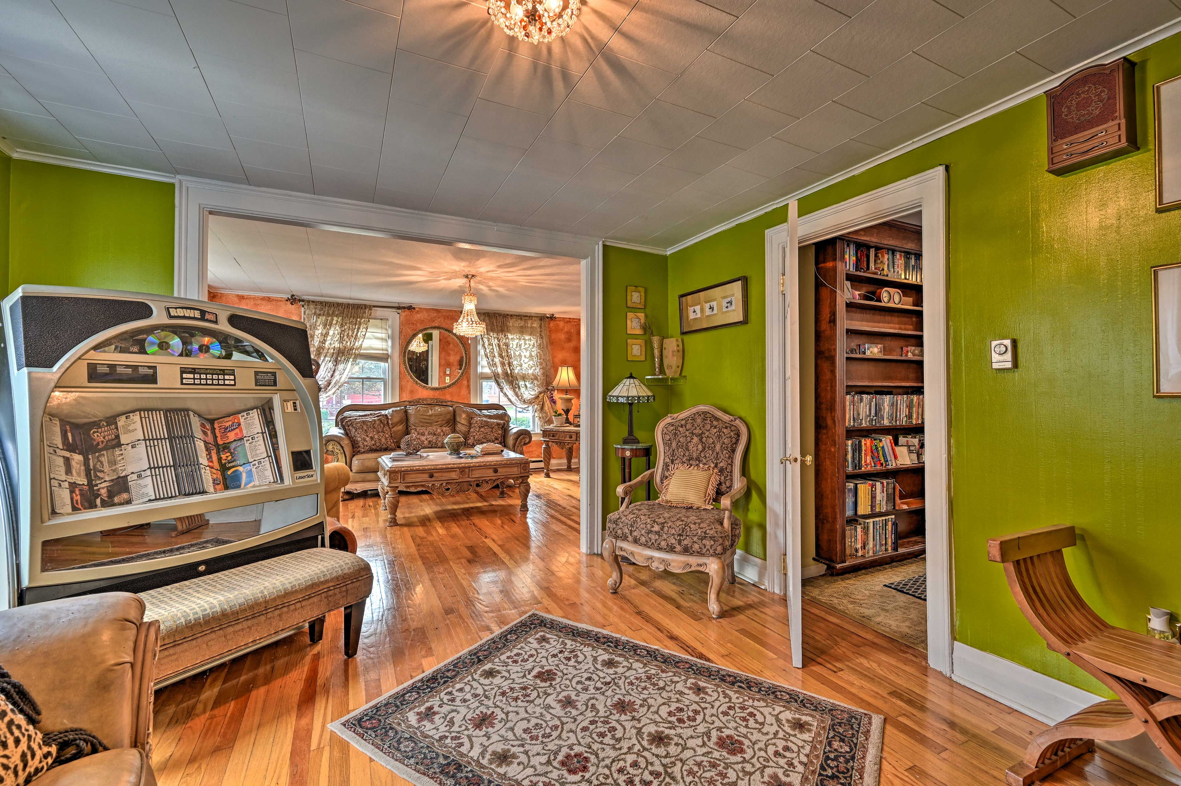 Sitting Room | Jukebox