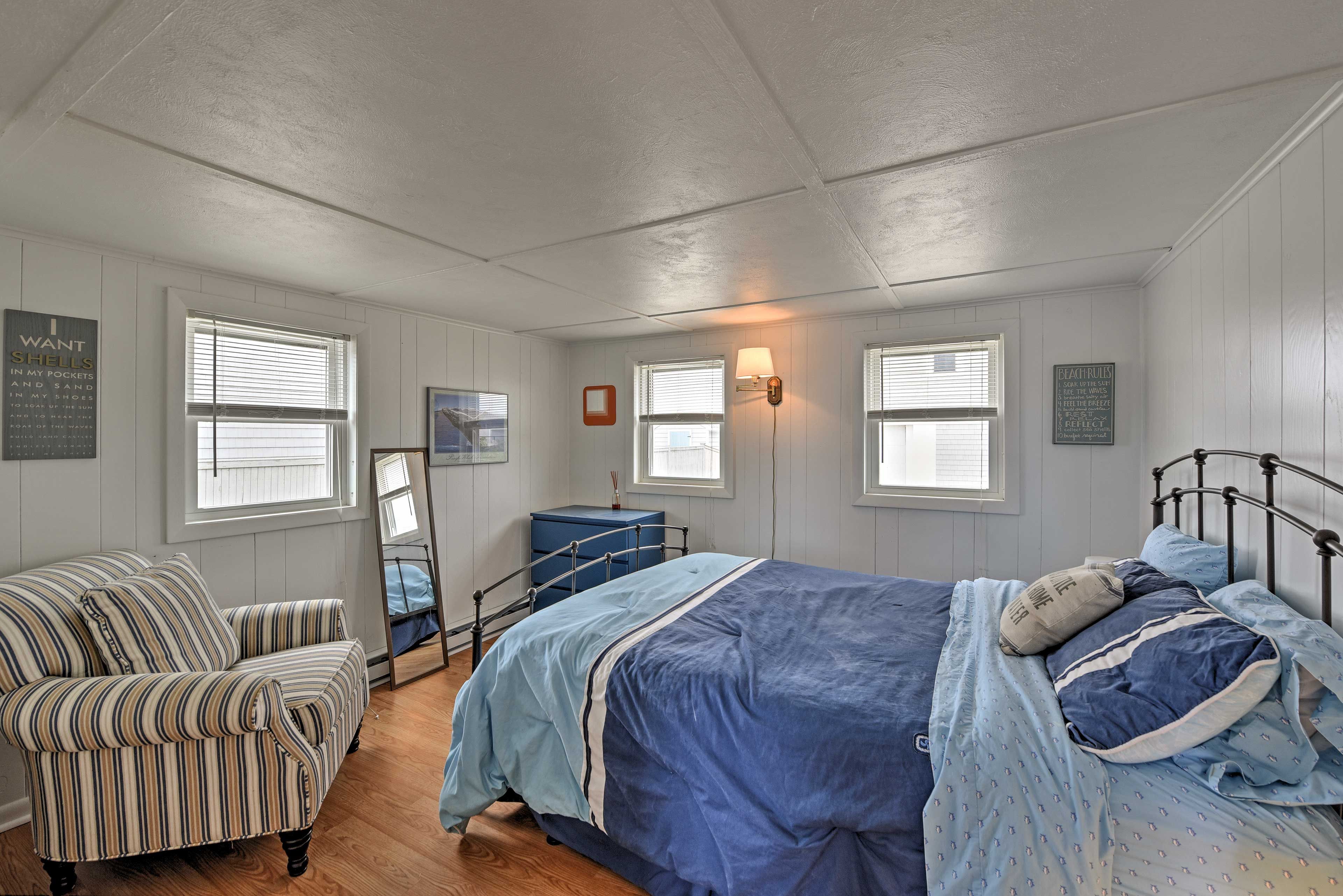 Bedroom 1 | Queen Bed | Linens Provided