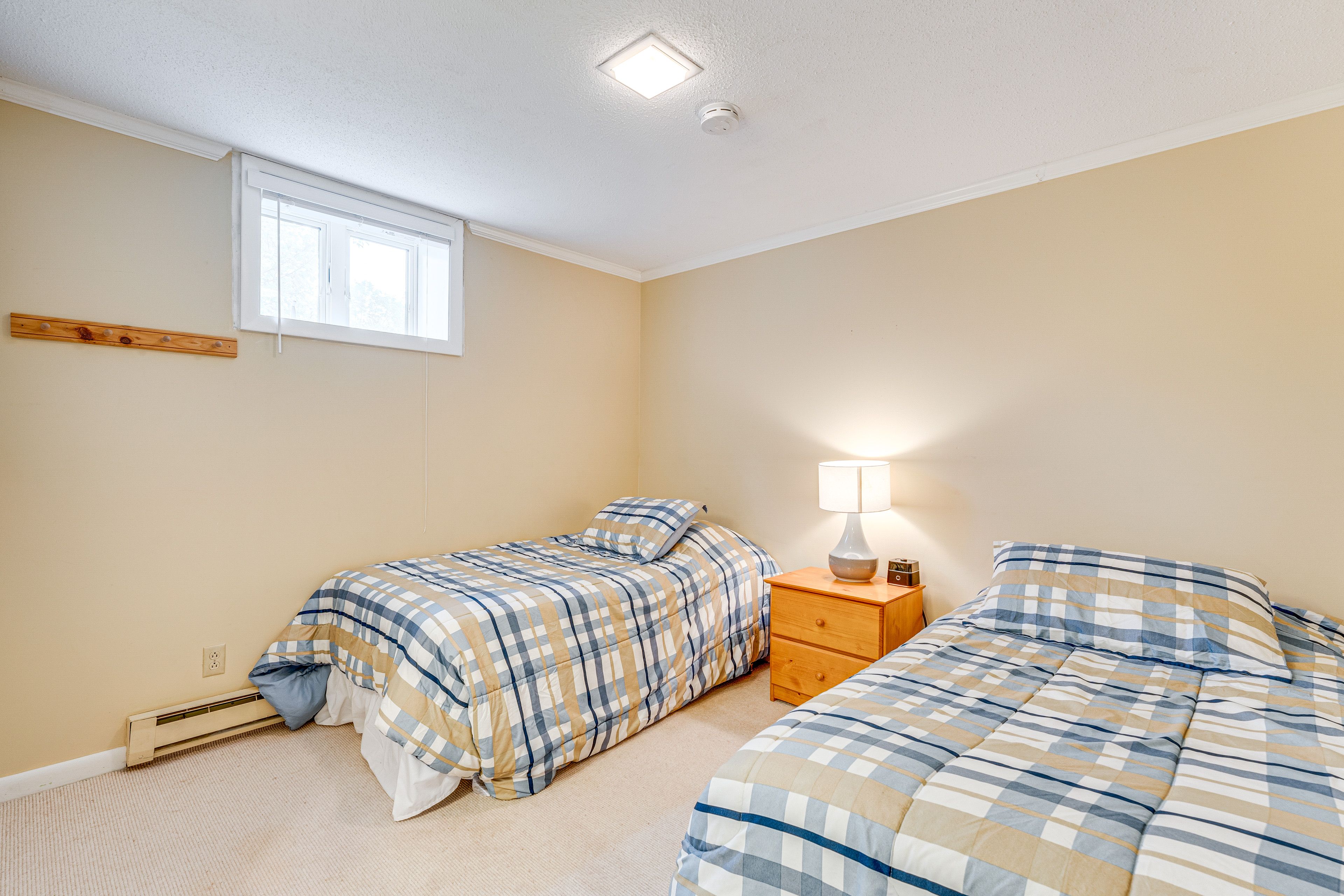 Bedroom 2 | 2 Twin Beds