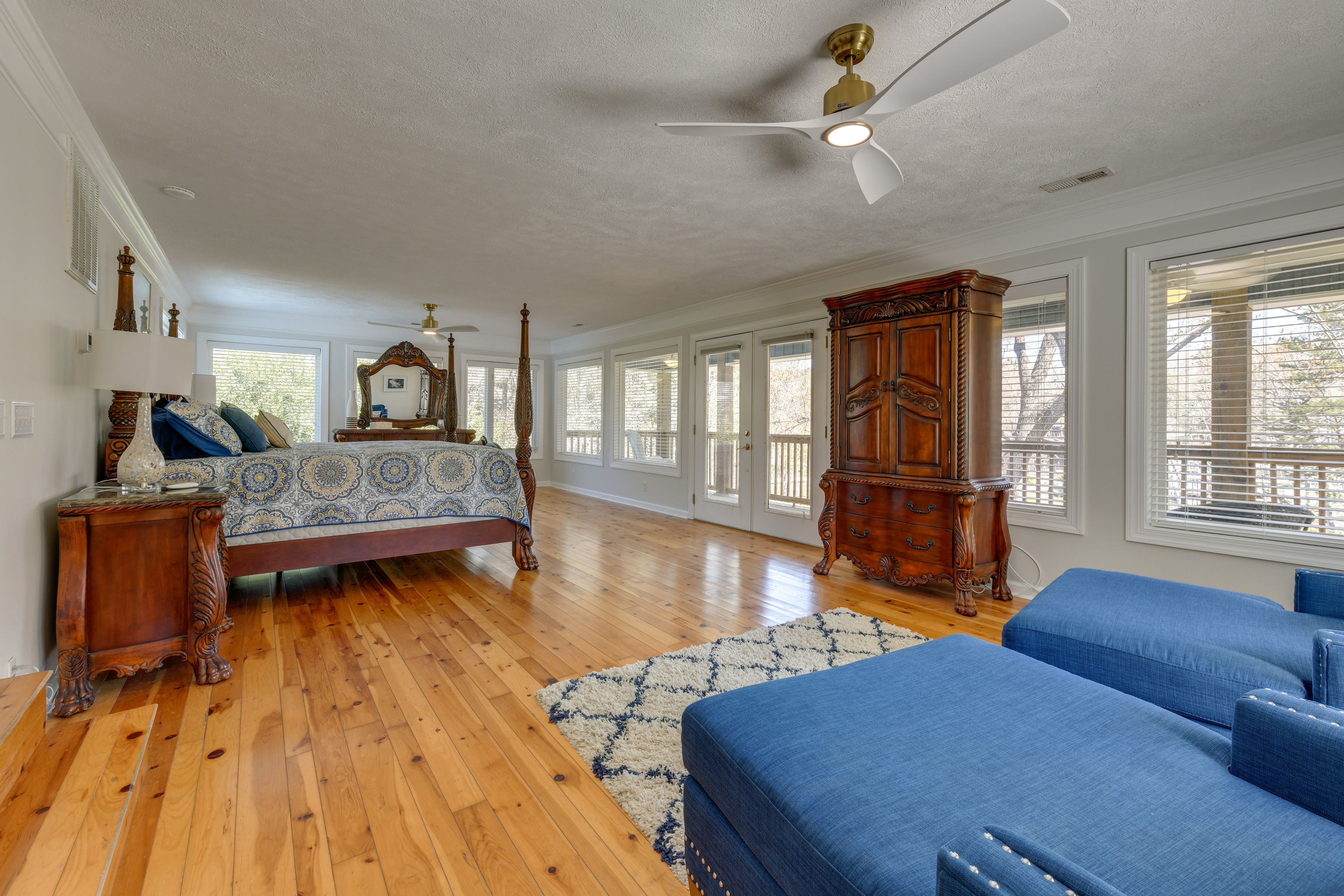 Bedroom 1 | King Bed | Upper Floor