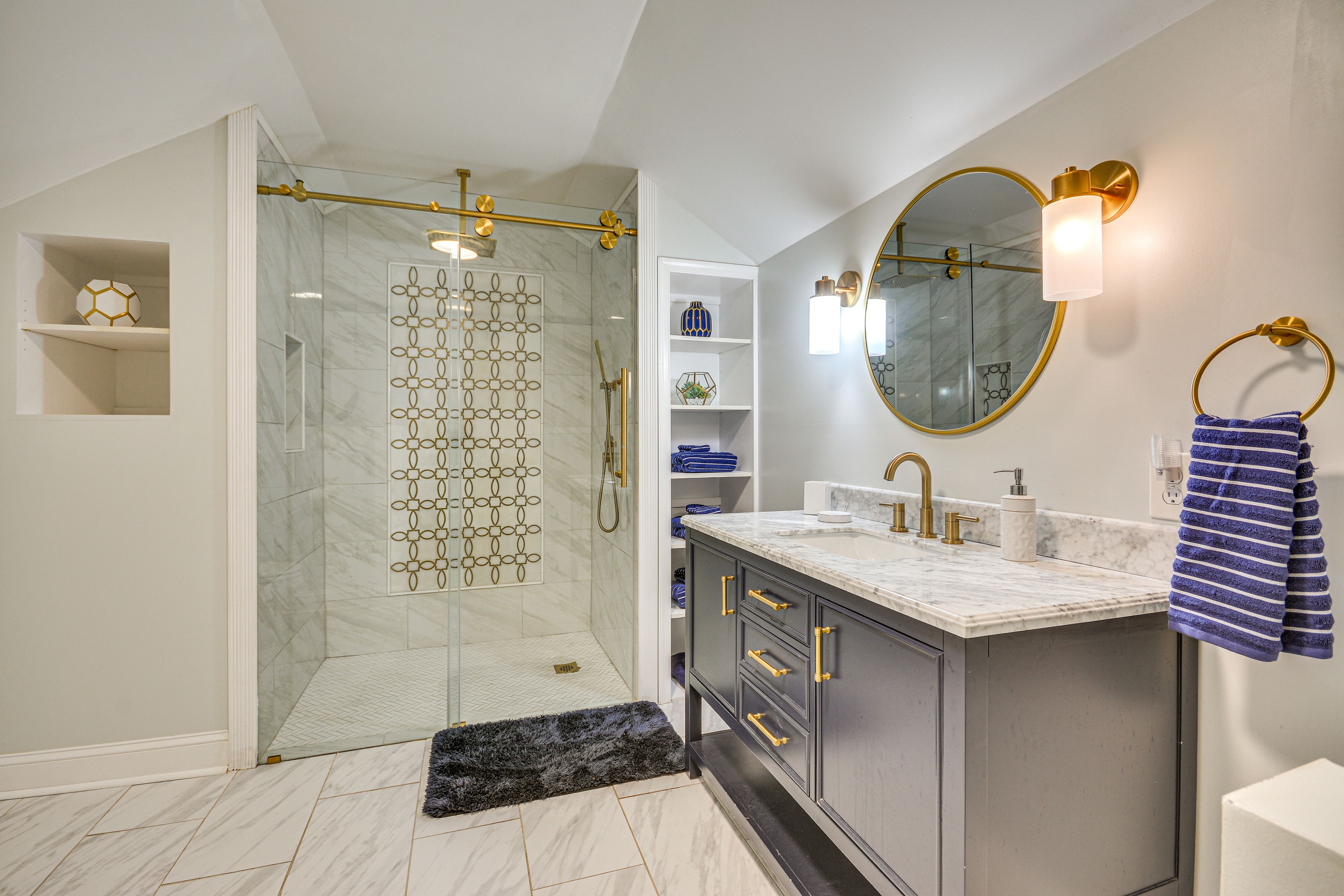 En-Suite Bathroom | Upper Floor