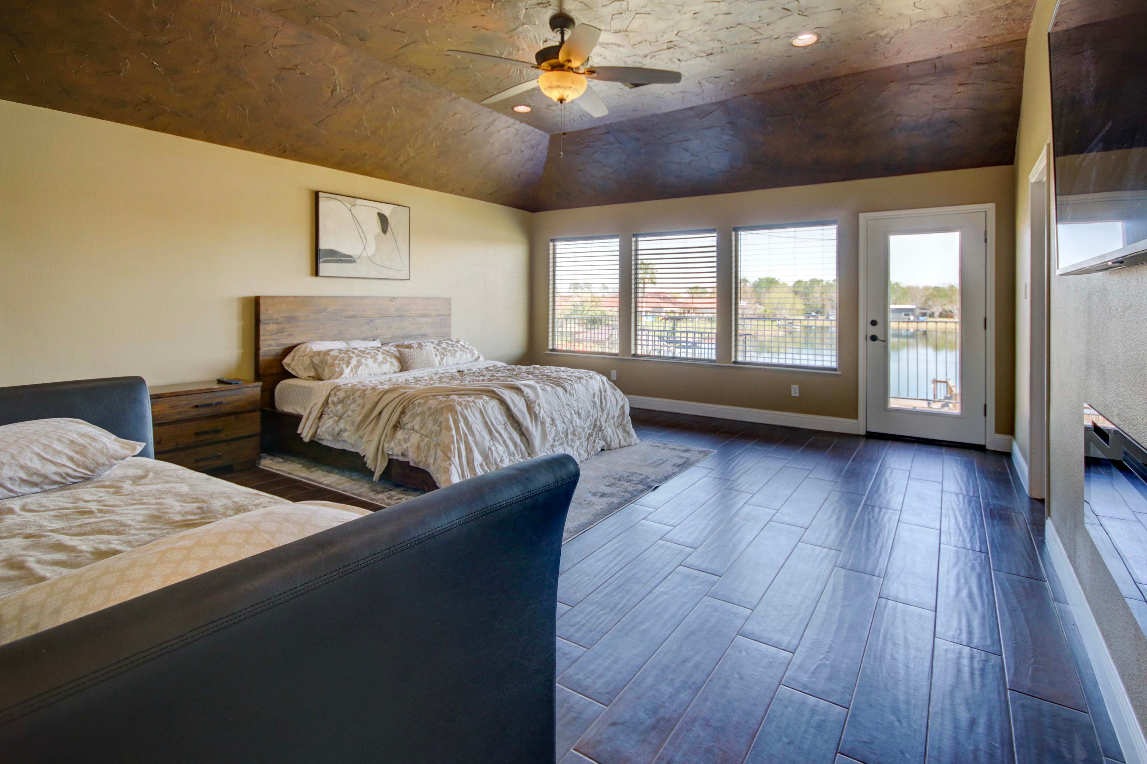 Bedroom 1 | California King Bed | Twin Bed w/ Twin Trundle | Linens Provided