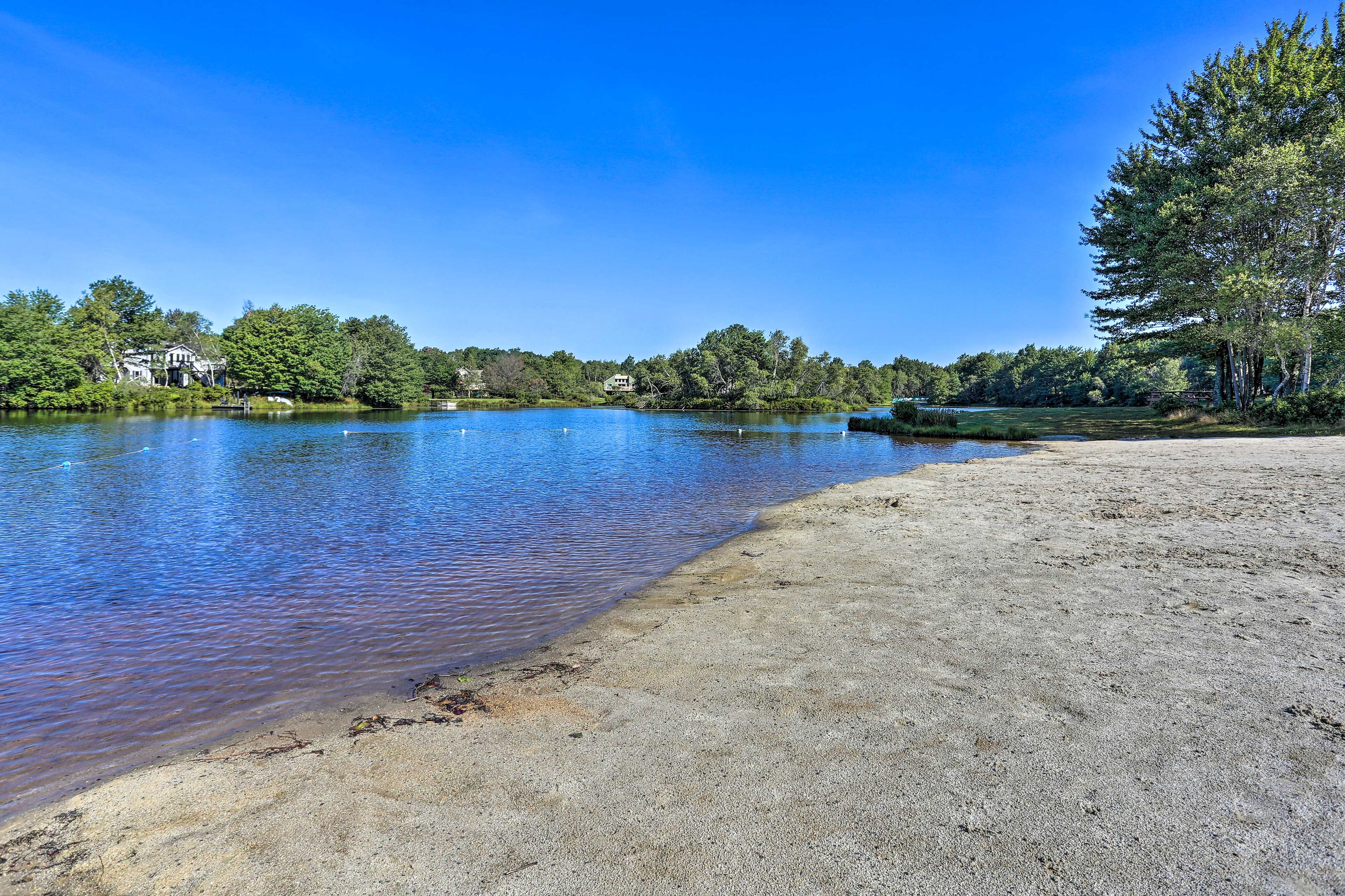 Community Amenities (Additional Fees Required)