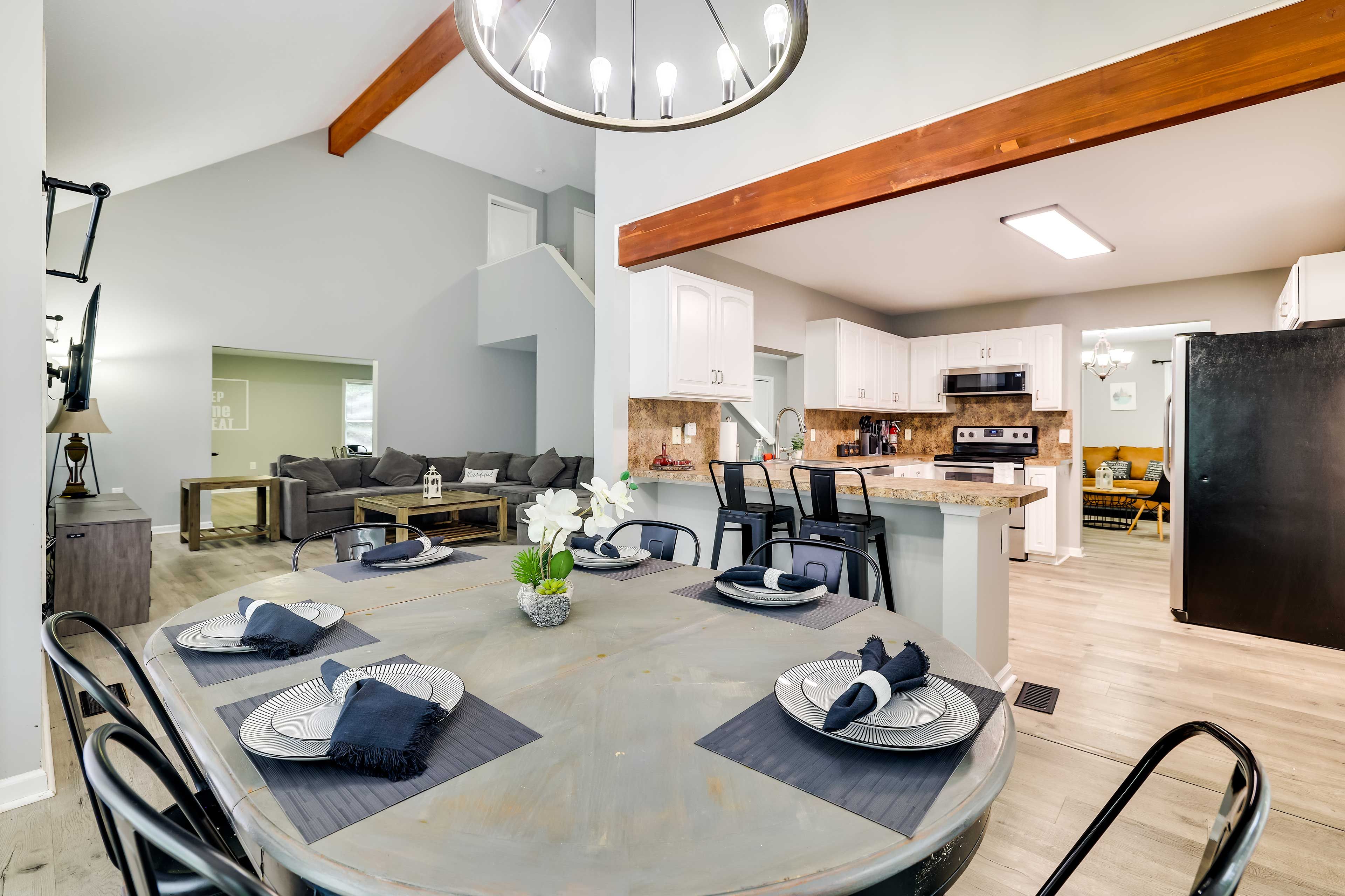 Dining Space | Dishware/Flatware