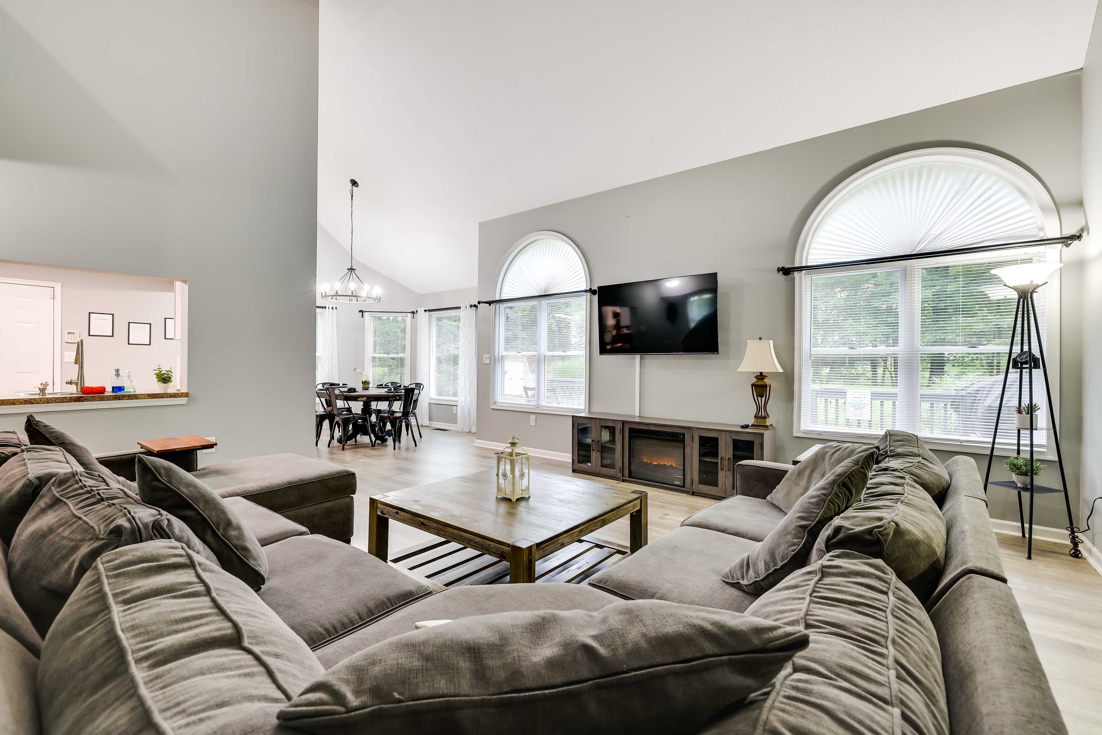 Living Room | Smart TV