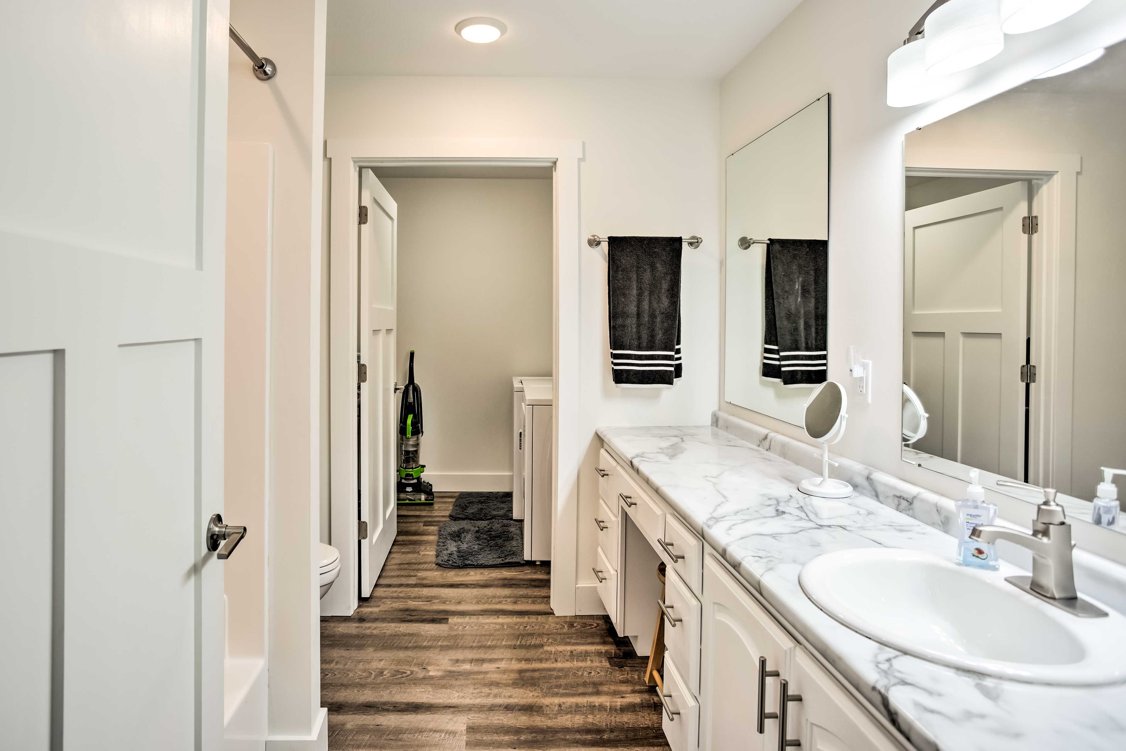 Bathroom | Towels Provided