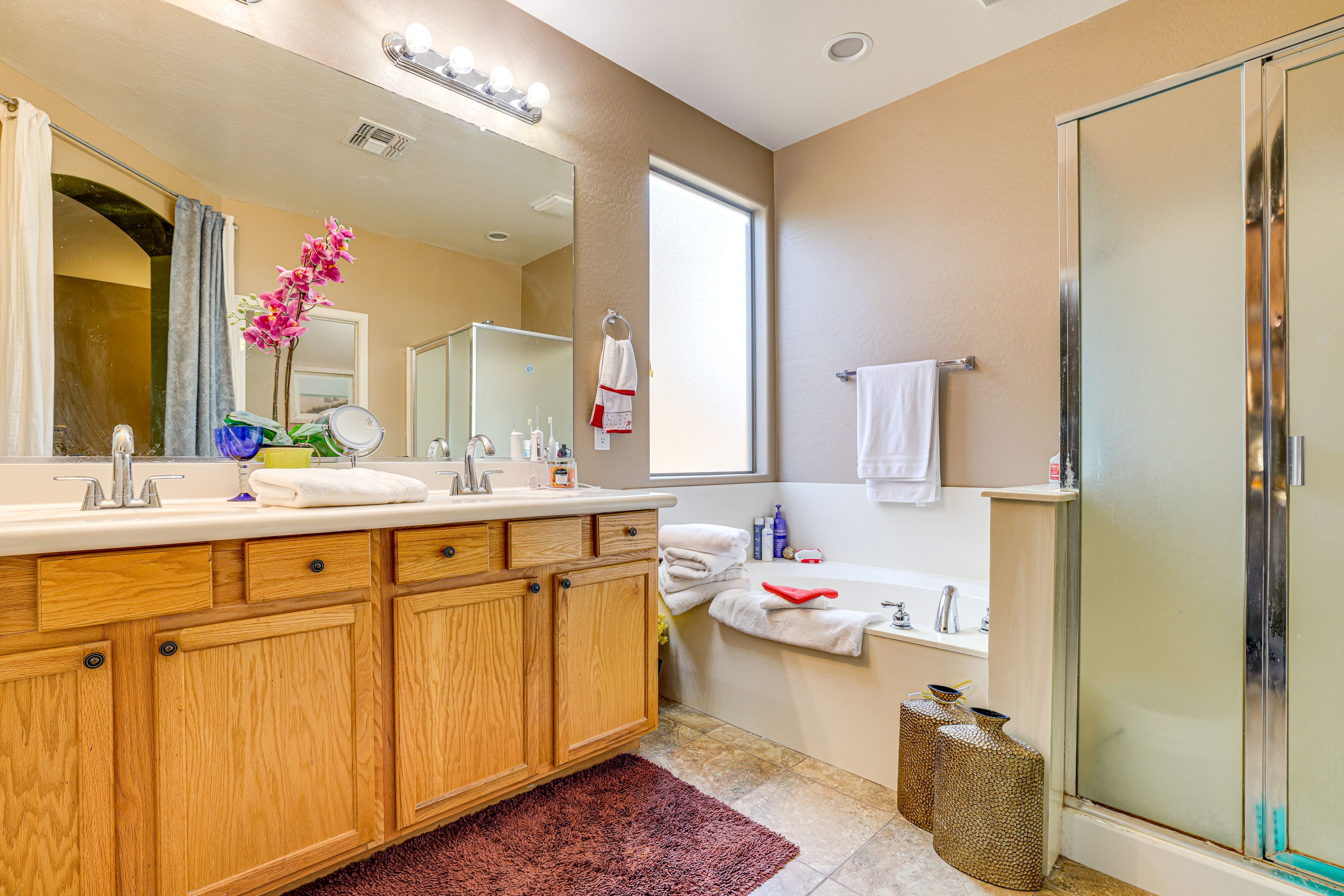 En-Suite Bathroom | 1st Floor | Towels Provided