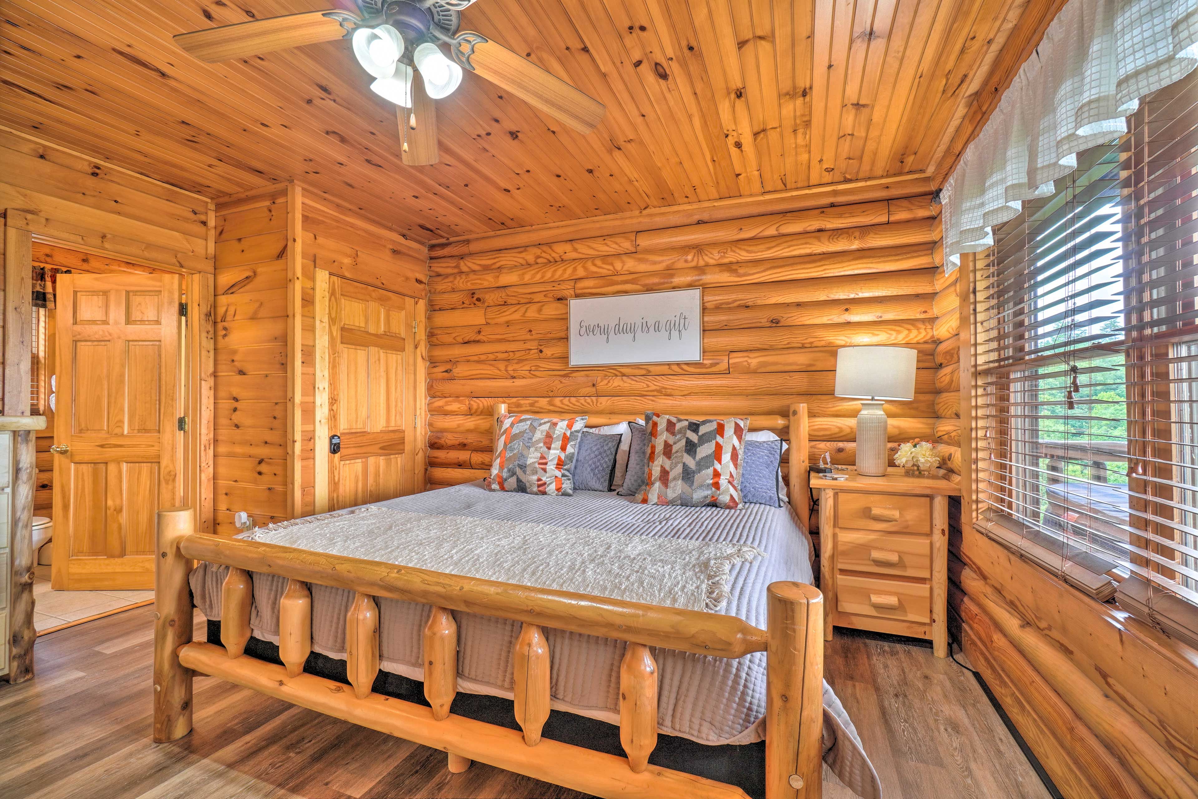 Bedroom | King Bed