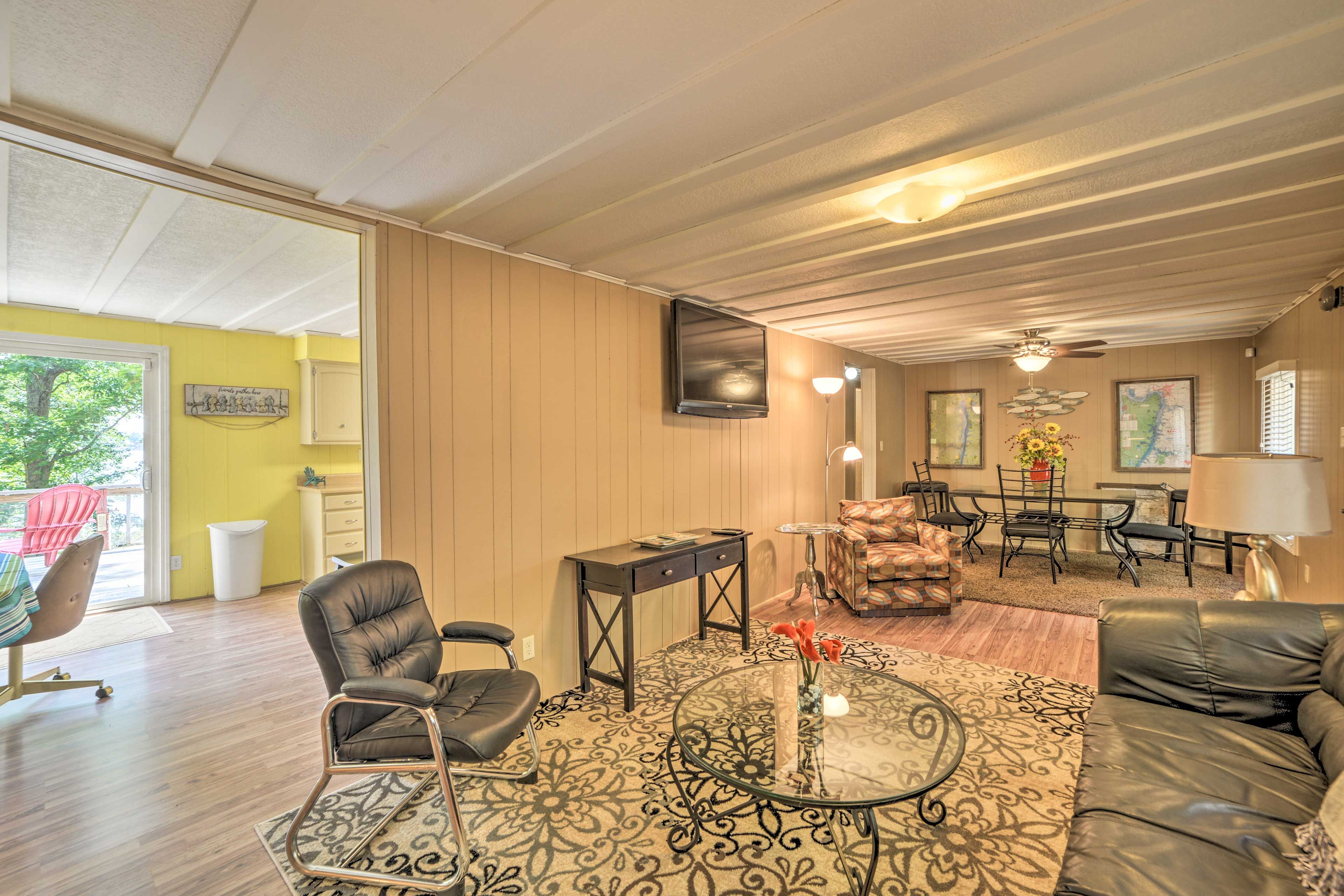 Book a trip to this 3-bedroom, 2-bath vacation rental home in Gilbertsville.