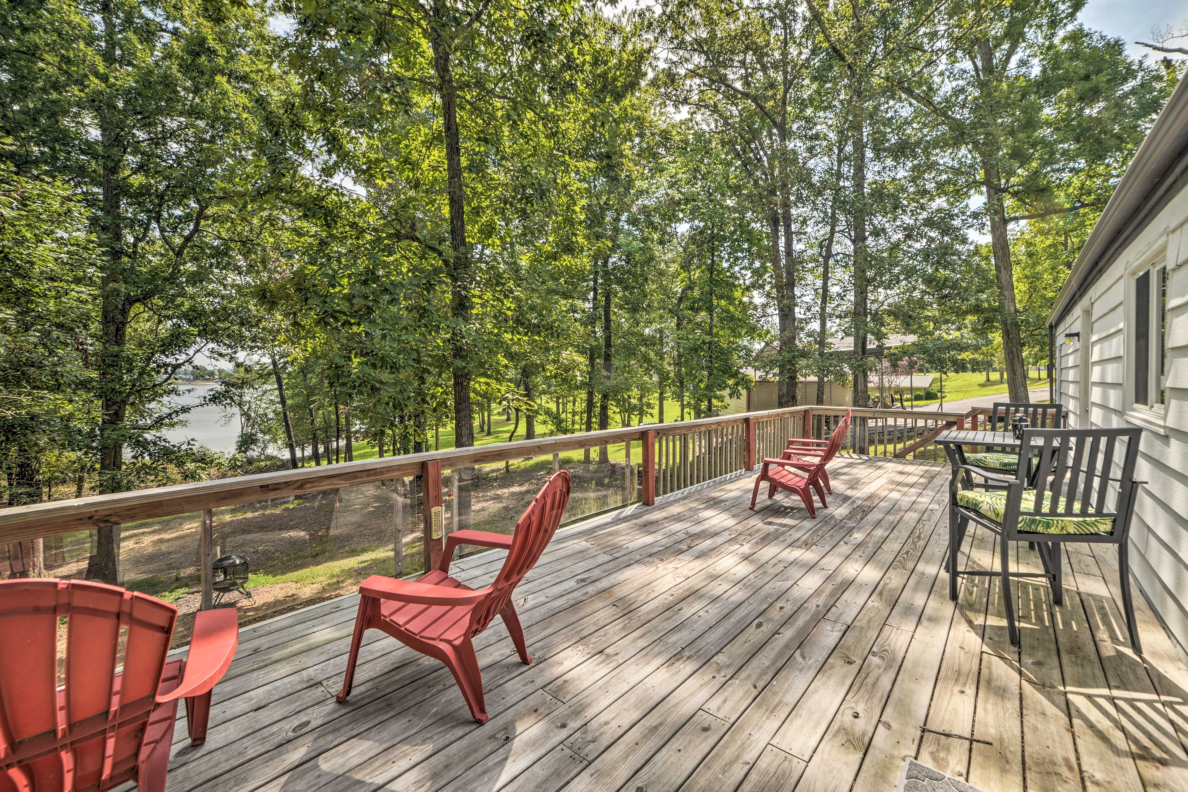 Lounge on the furnished deck and enjoy lake views.