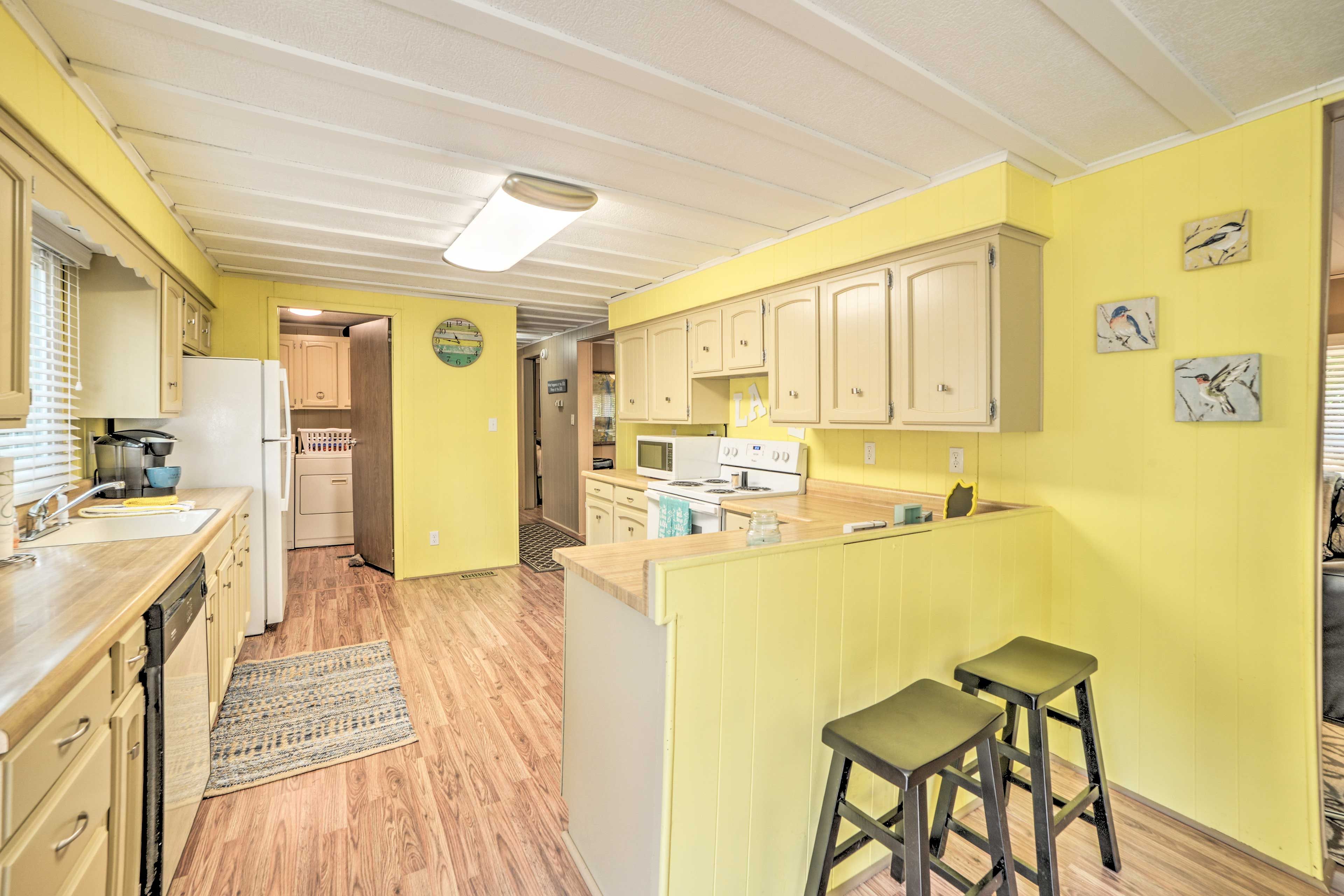 The fully equipped kitchen makes cooking a breeze.