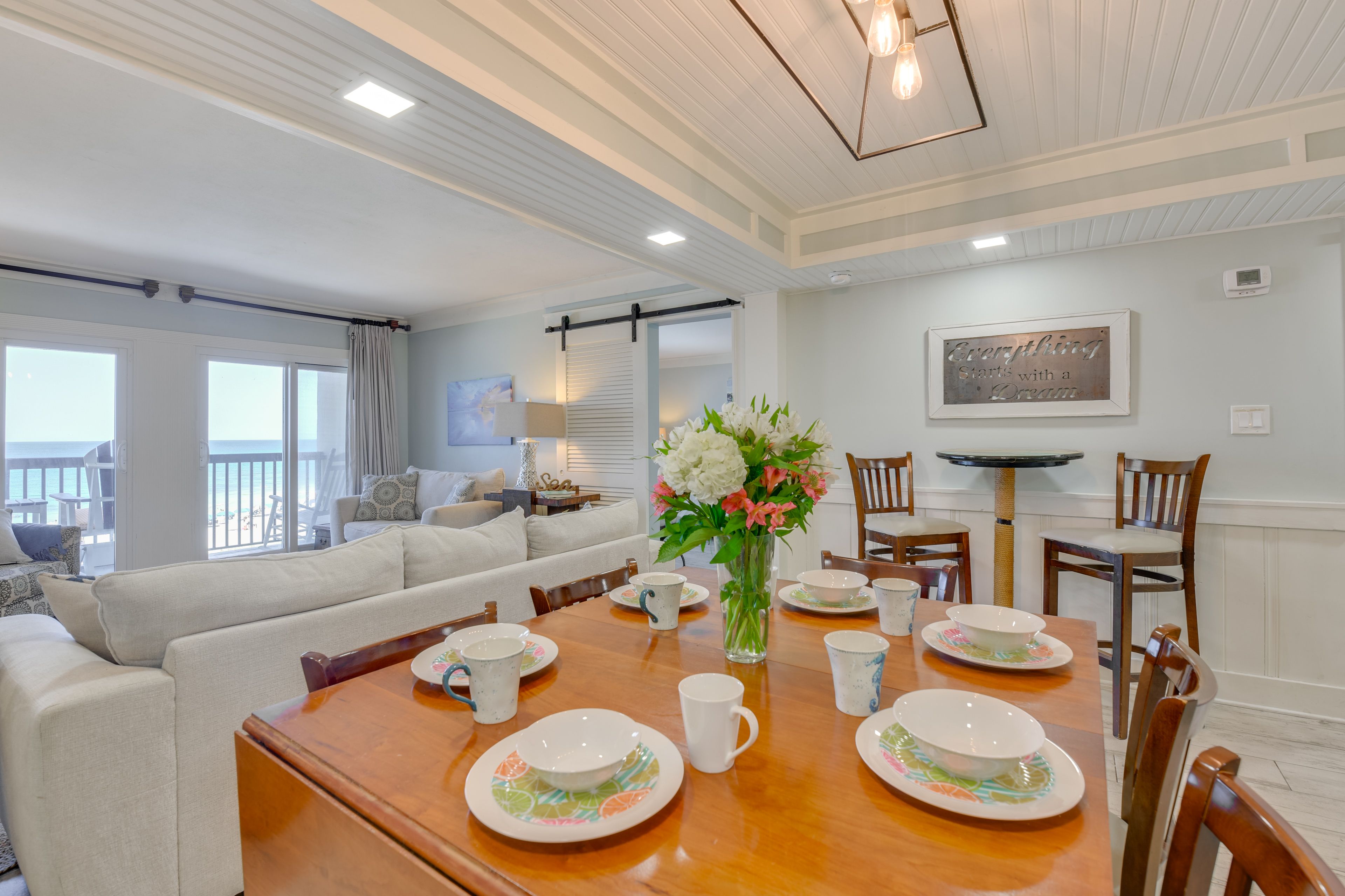 Dining Space | Dishware/Flatware