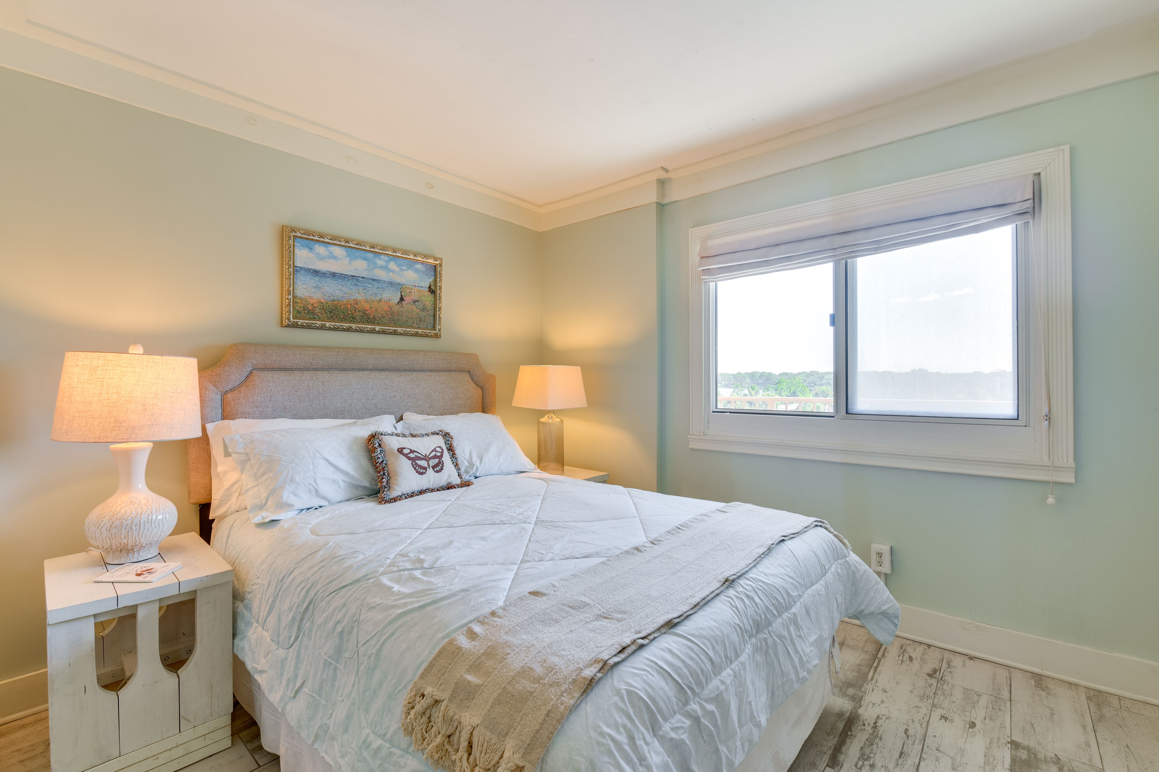 Bedroom 2 | Queen Bed | Cable TV