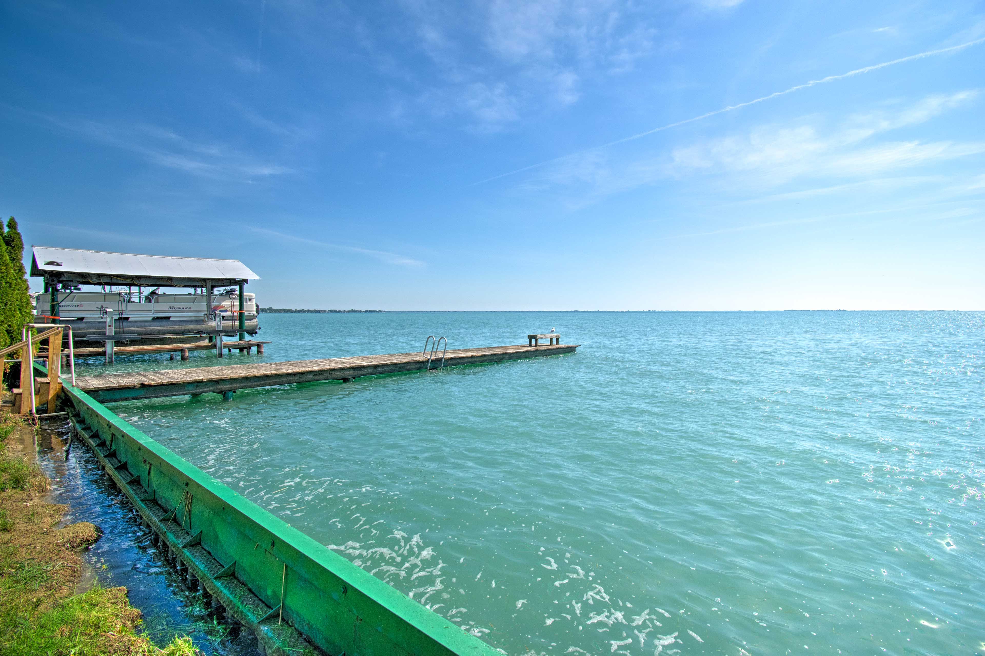 You'll be right on Lake St Clair!