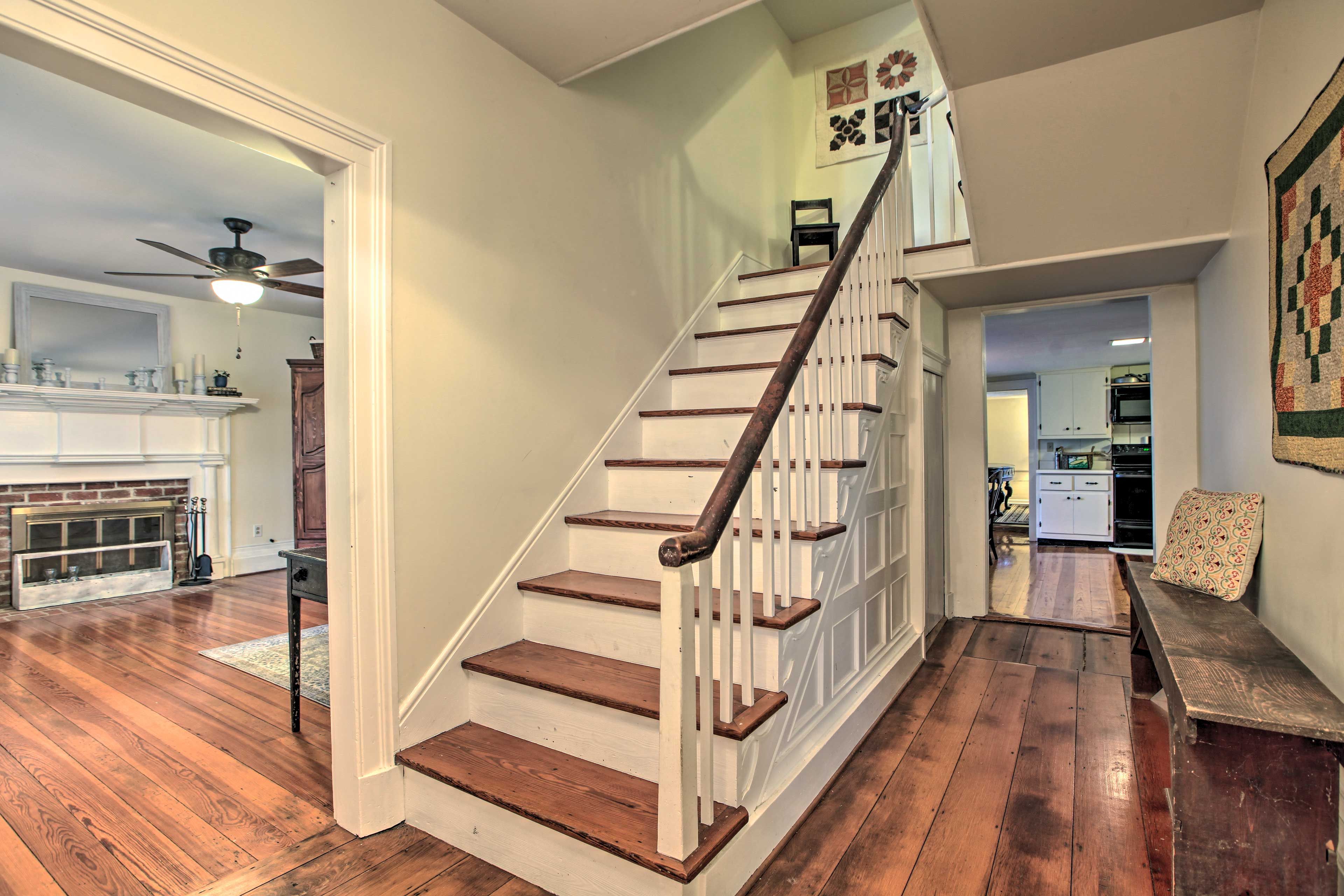 Foyer | Stairs to 2nd Floor