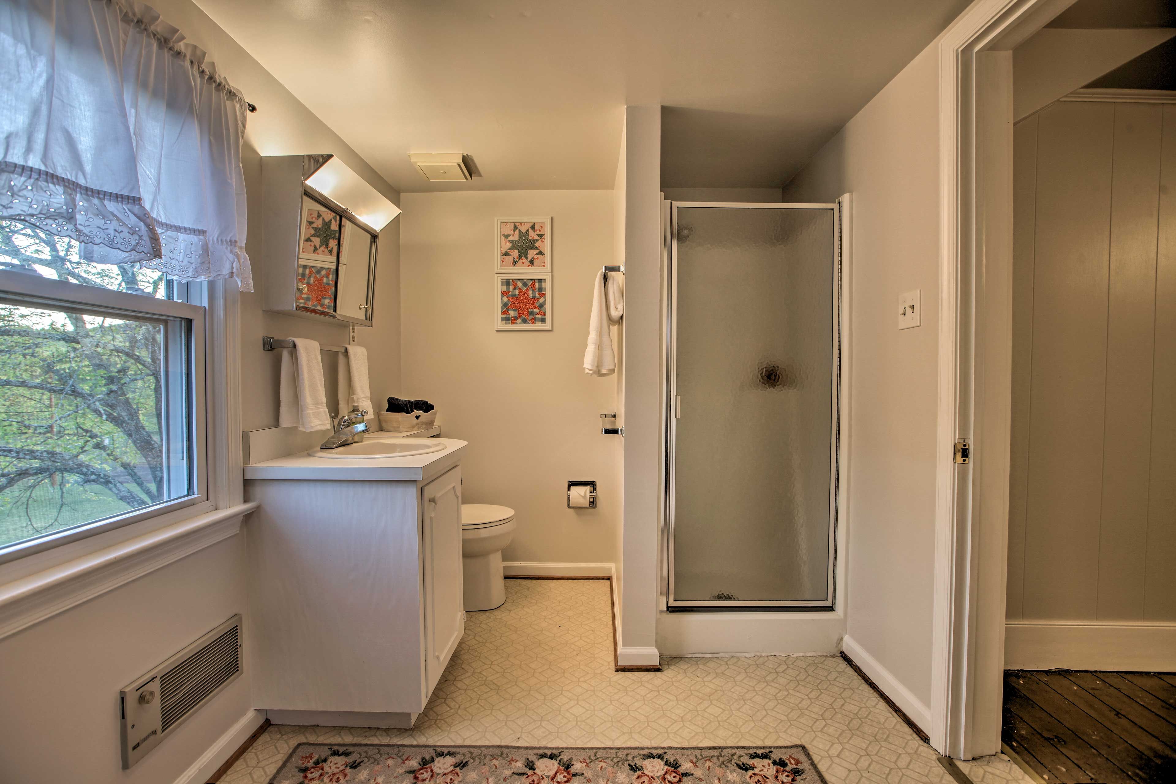 Full Bathroom