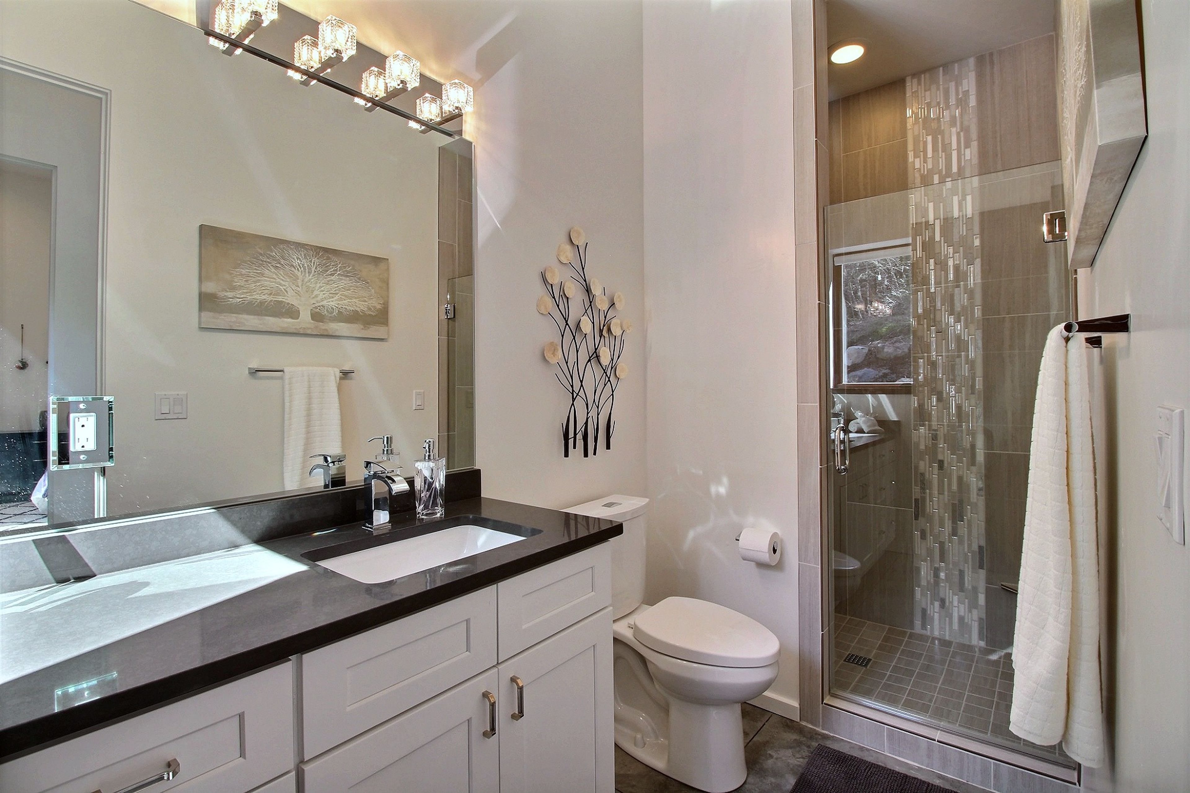 Full Bathroom | Hair Dryer