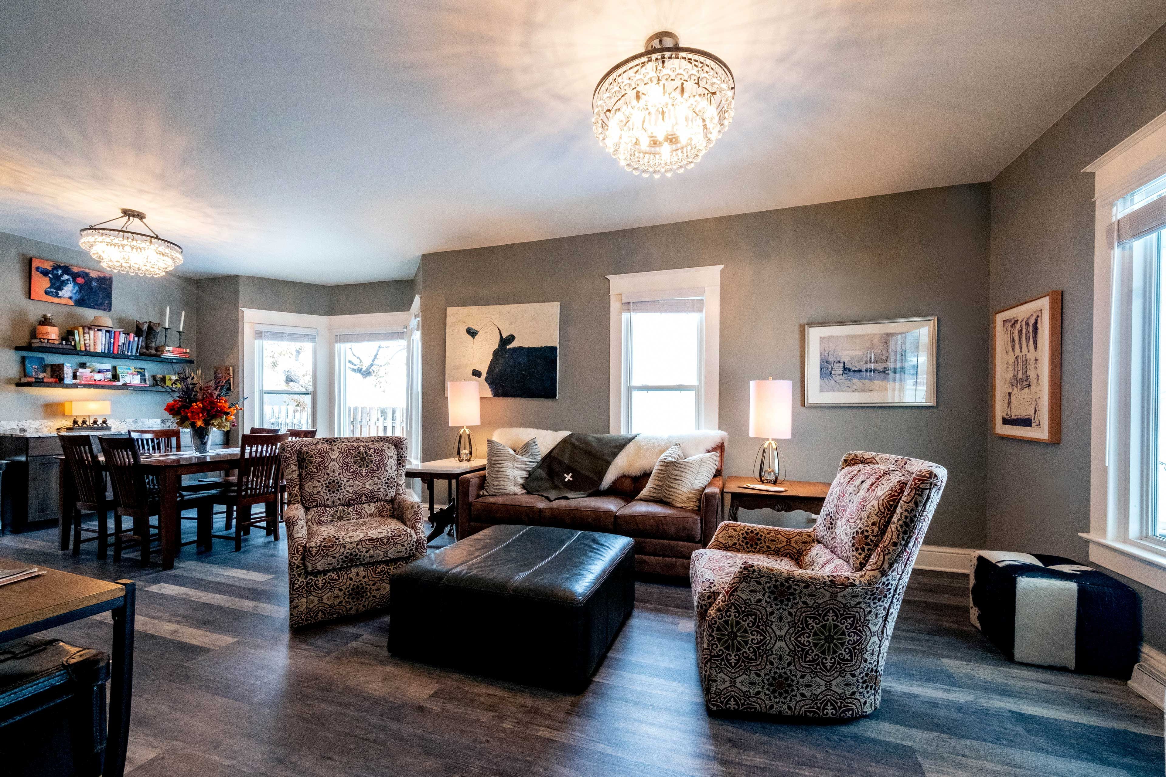 Living Room | Recently Remodeled | Smart TV