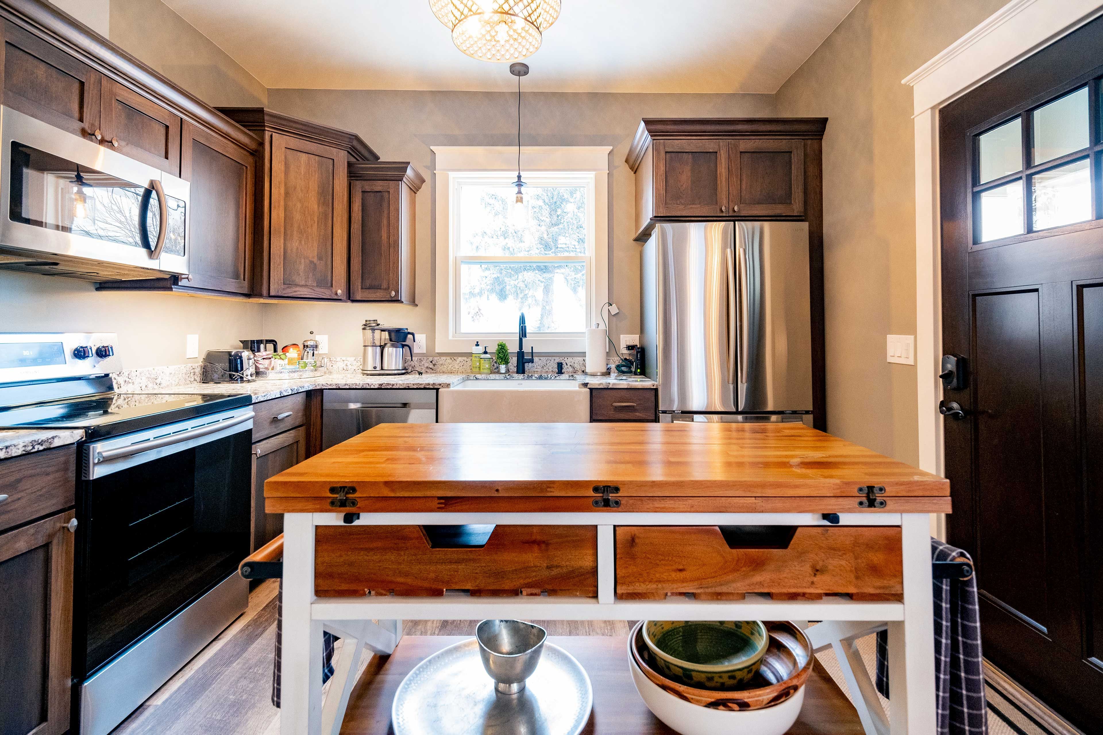 Kitchen | Dishware & Glassware